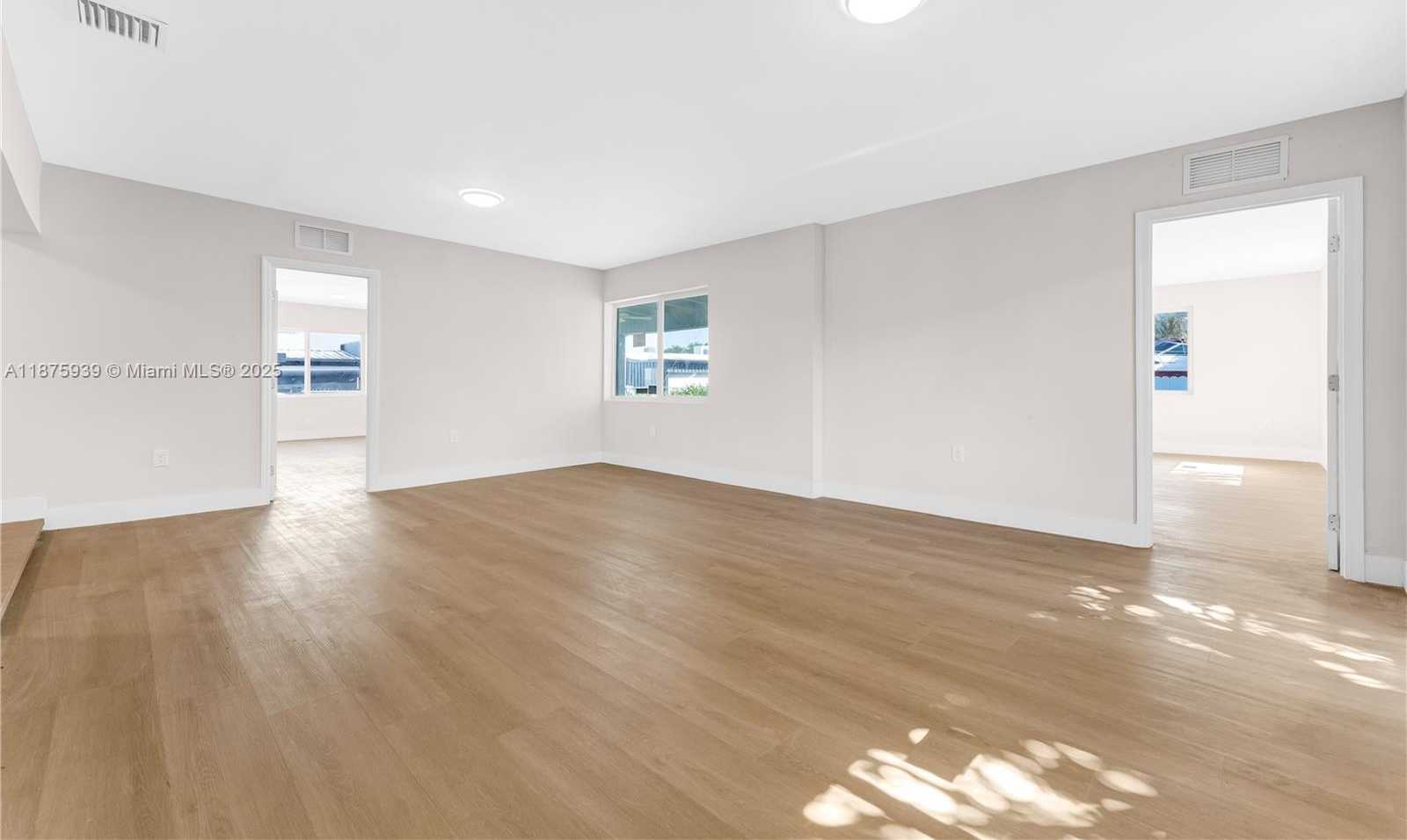 Small Image of 2722 NORTH WEST 4TH ST, Miami Number 12