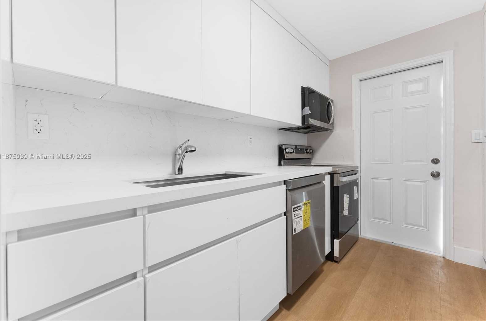 Small Image of 2722 NORTH WEST 4TH ST, Miami Number 17
