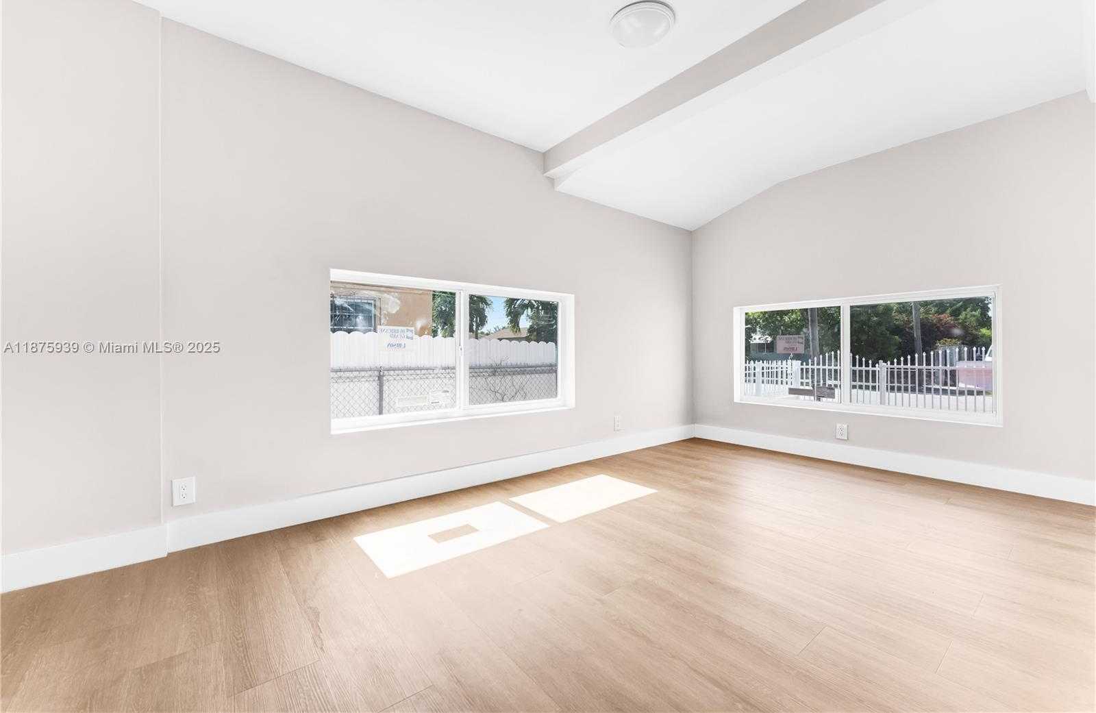 Small Image of 2722 NORTH WEST 4TH ST, Miami Number 19
