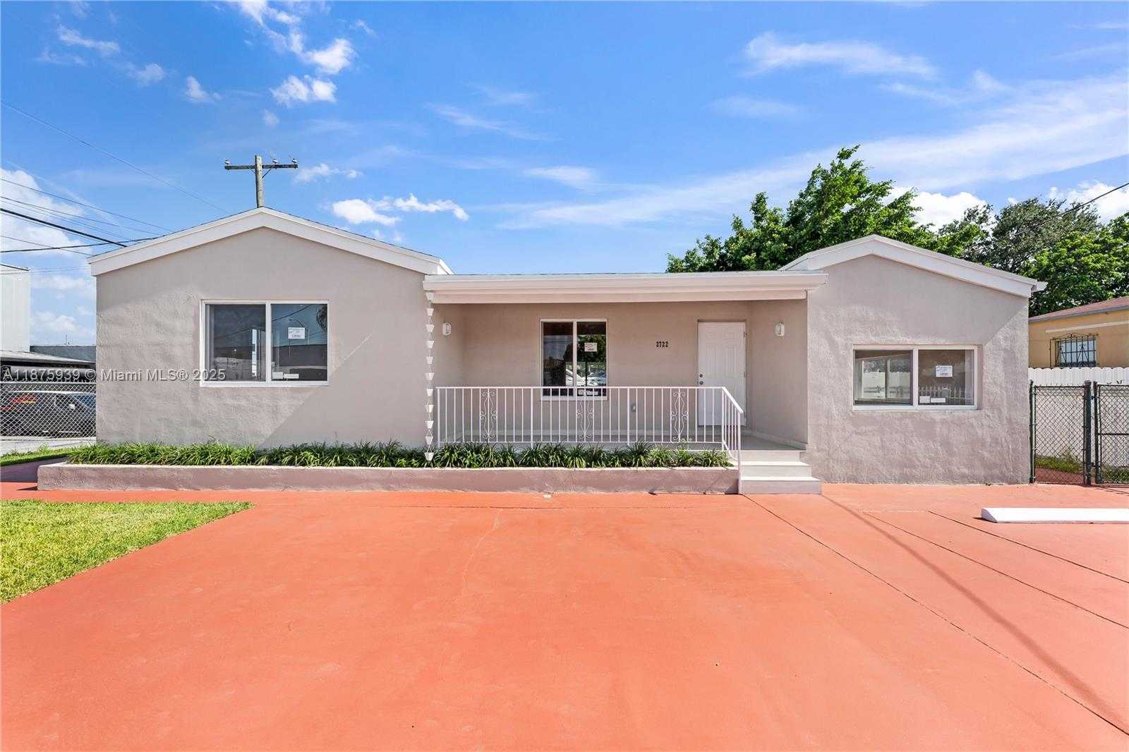 Small Image of 2722 NORTH WEST 4TH ST, Miami Number 3