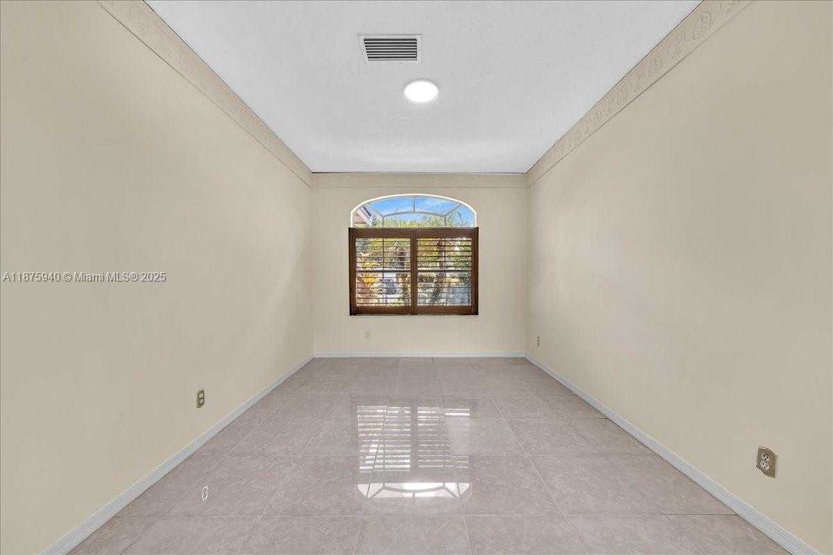 Small Image of 12817 SOUTH WEST 26TH ST, Miramar Number 11