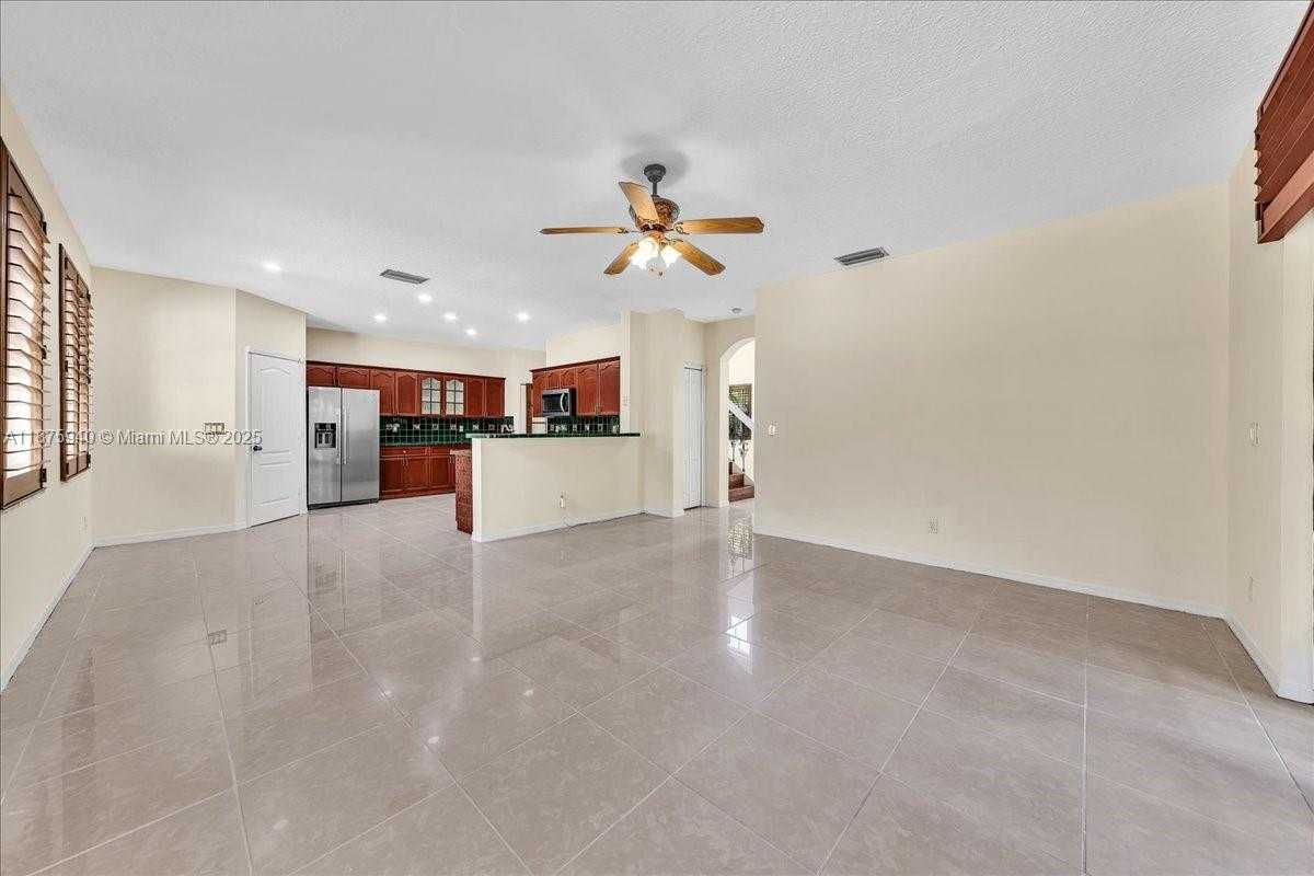 Small Image of 12817 SOUTH WEST 26TH ST, Miramar Number 19