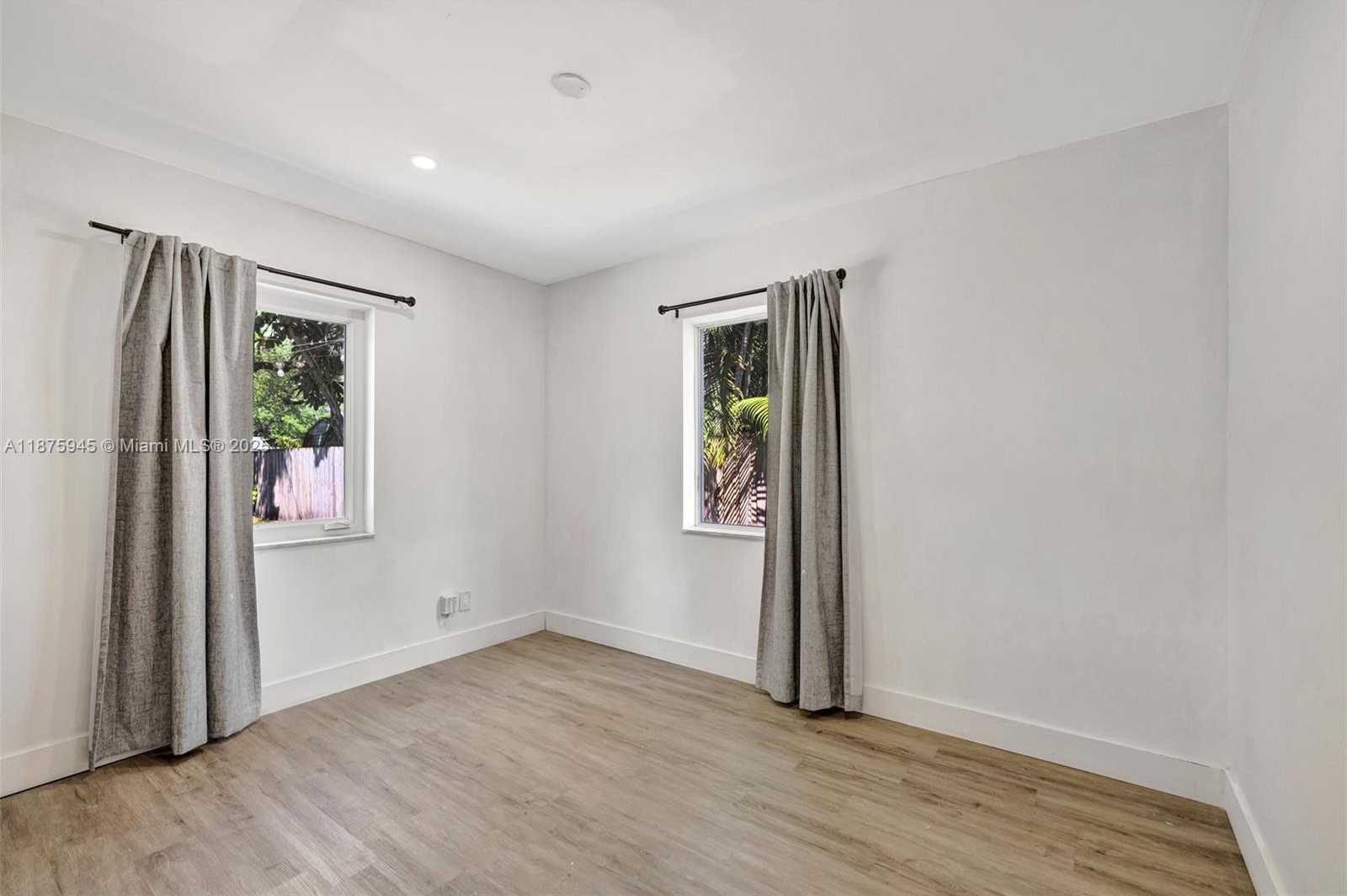 Small Image of 843 SOUTH WEST 20TH ST, Fort Lauderdale Number 25
