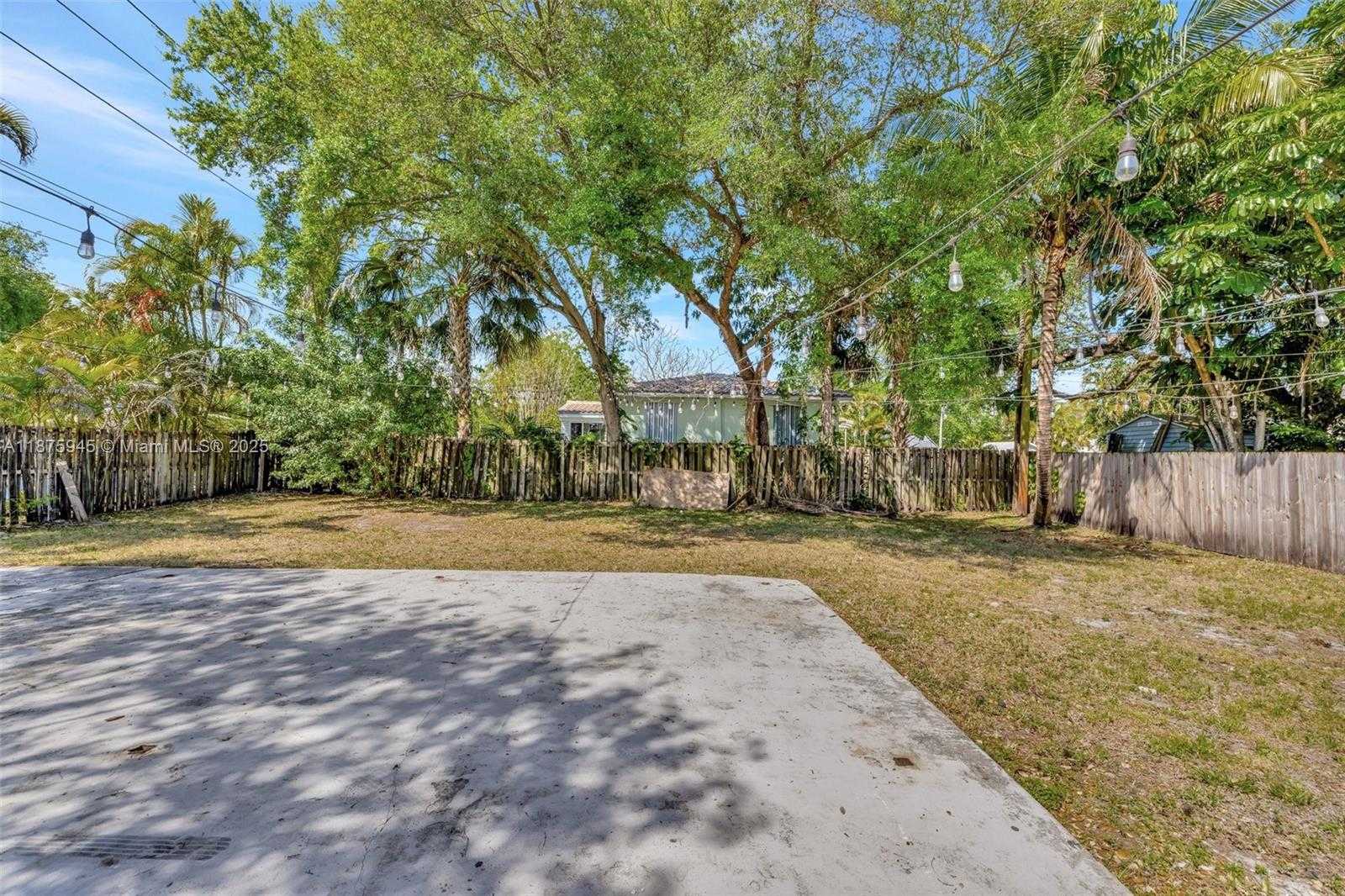Small Image of 843 SOUTH WEST 20TH ST, Fort Lauderdale Number 29