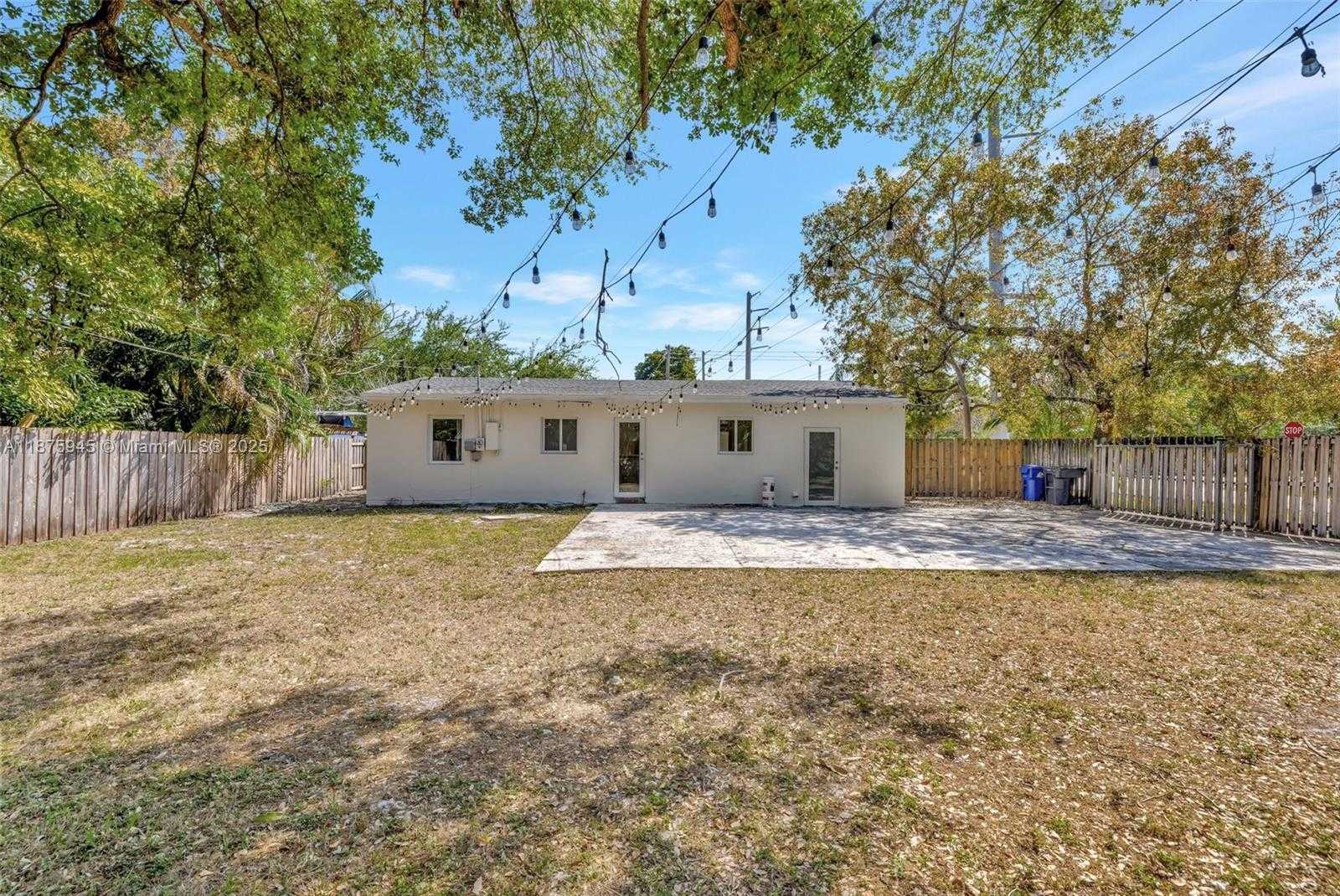 Small Image of 843 SOUTH WEST 20TH ST, Fort Lauderdale Number 32
