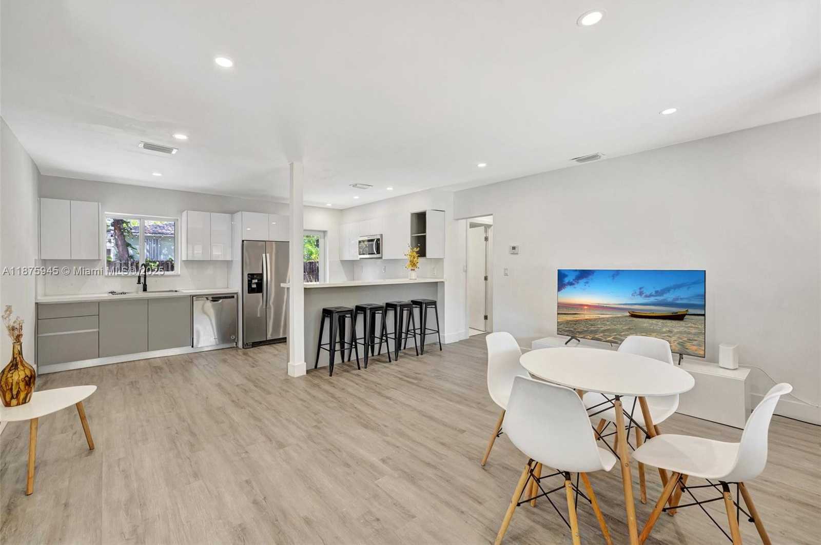 Small Image of 843 SOUTH WEST 20TH ST, Fort Lauderdale Number 5
