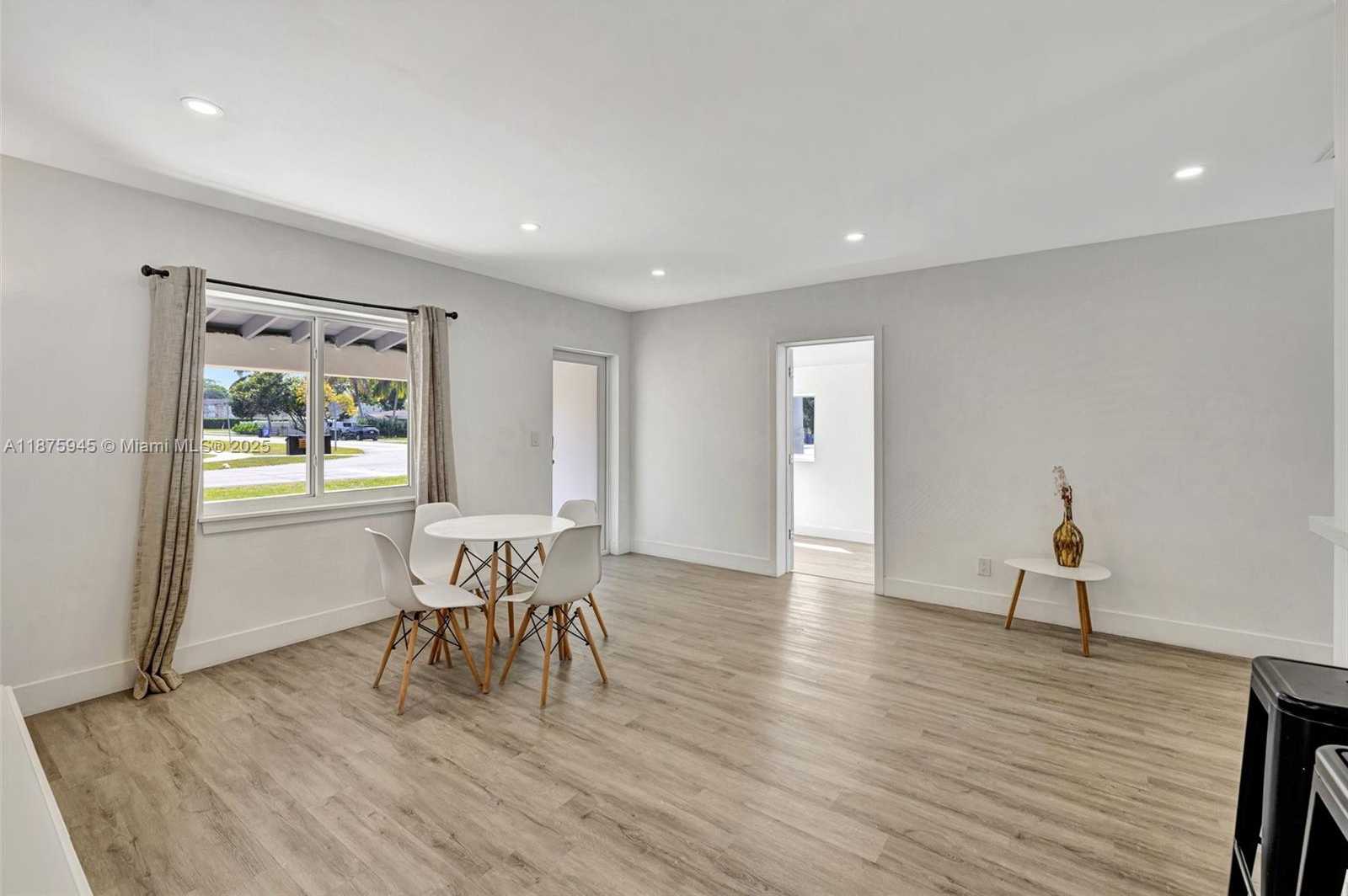 Small Image of 843 SOUTH WEST 20TH ST, Fort Lauderdale Number 7