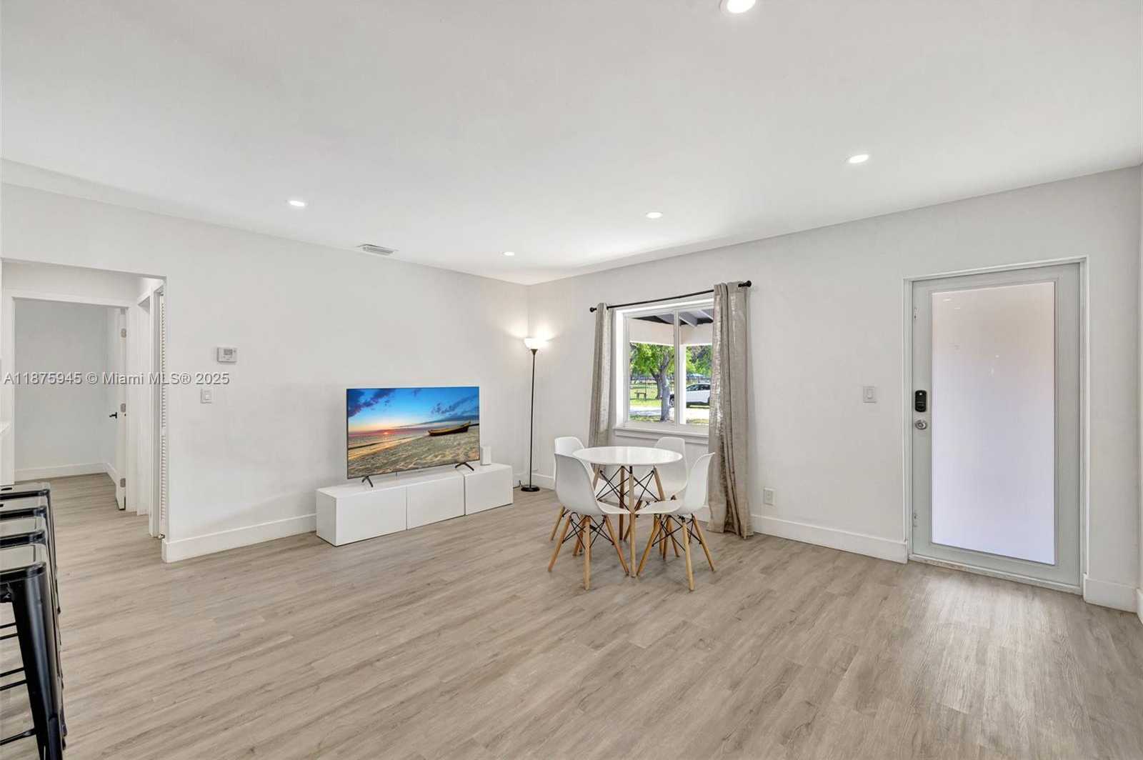 Small Image of 843 SOUTH WEST 20TH ST, Fort Lauderdale Number 8