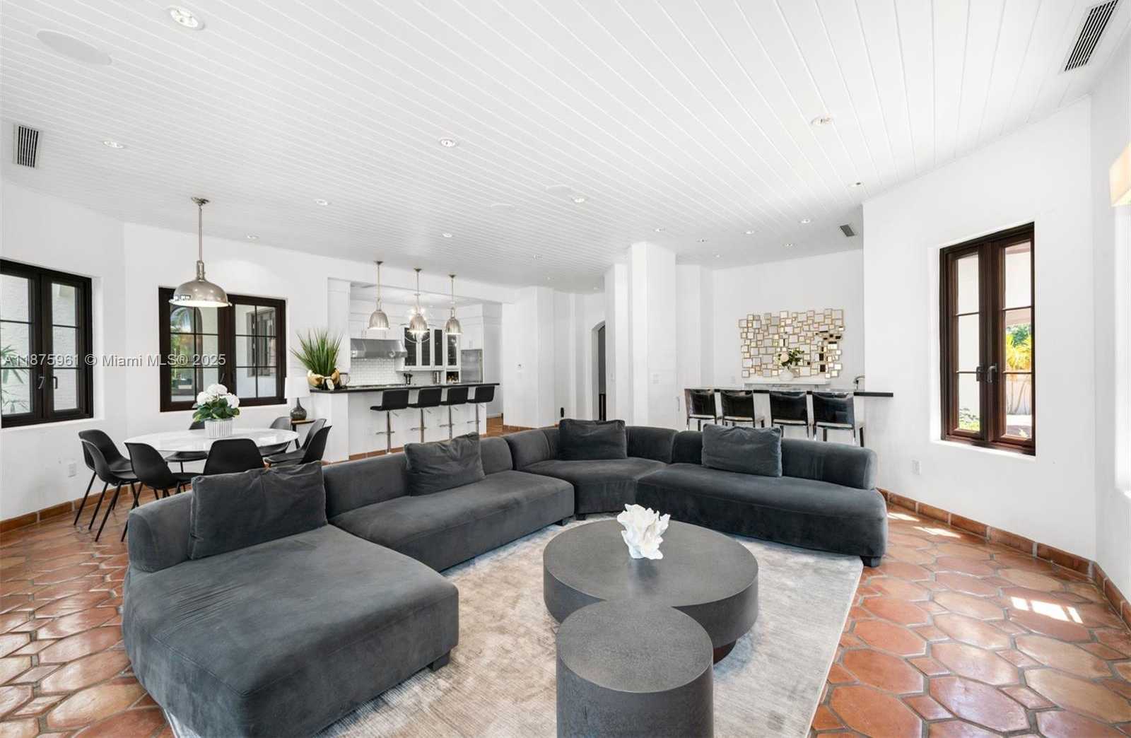 Small Image of 1201 NORTH EAST 83RD ST, Miami Number 15
