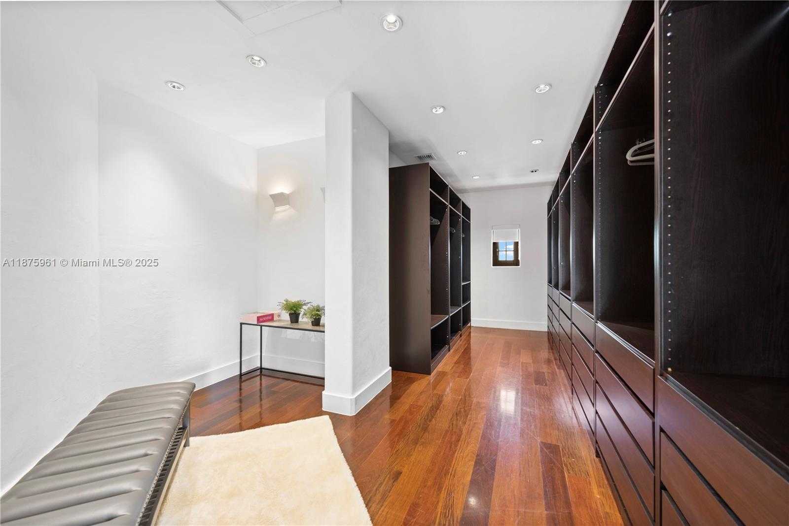 Small Image of 1201 NORTH EAST 83RD ST, Miami Number 24