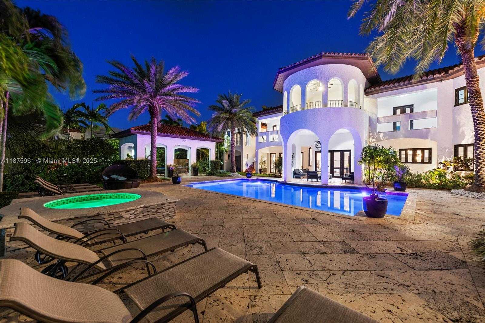 Small Image of 1201 NORTH EAST 83RD ST, Miami Number 35