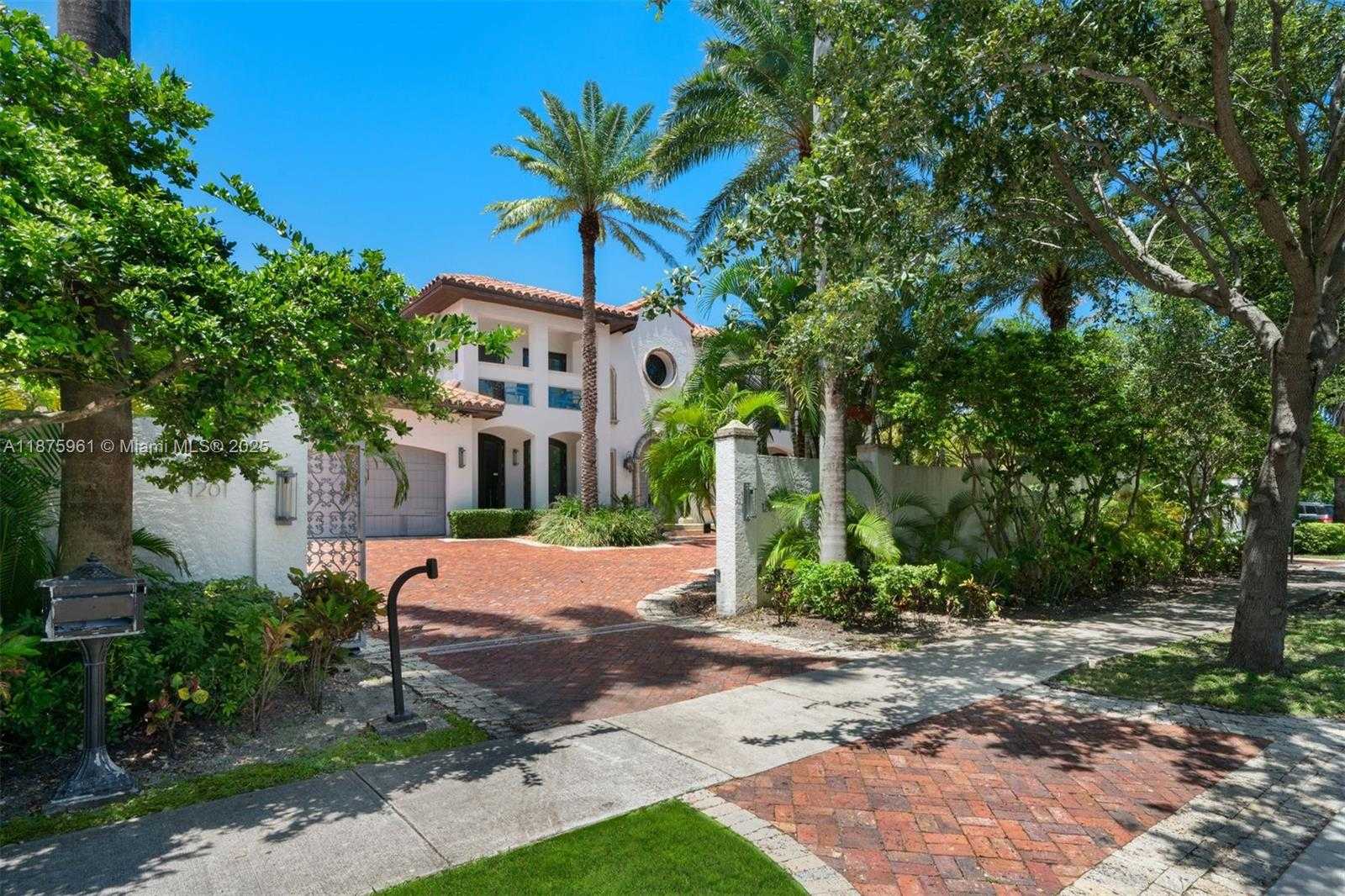 Small Image of 1201 NORTH EAST 83RD ST, Miami Number 6