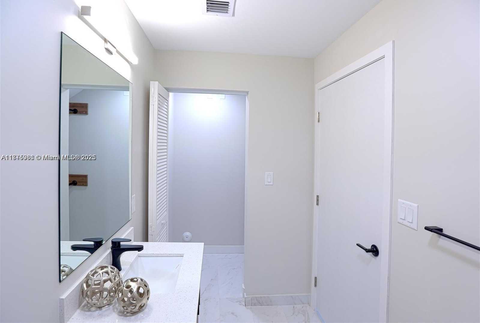 Small Image of 25761 SOUTH WEST 144TH AVE, Homestead Number 14