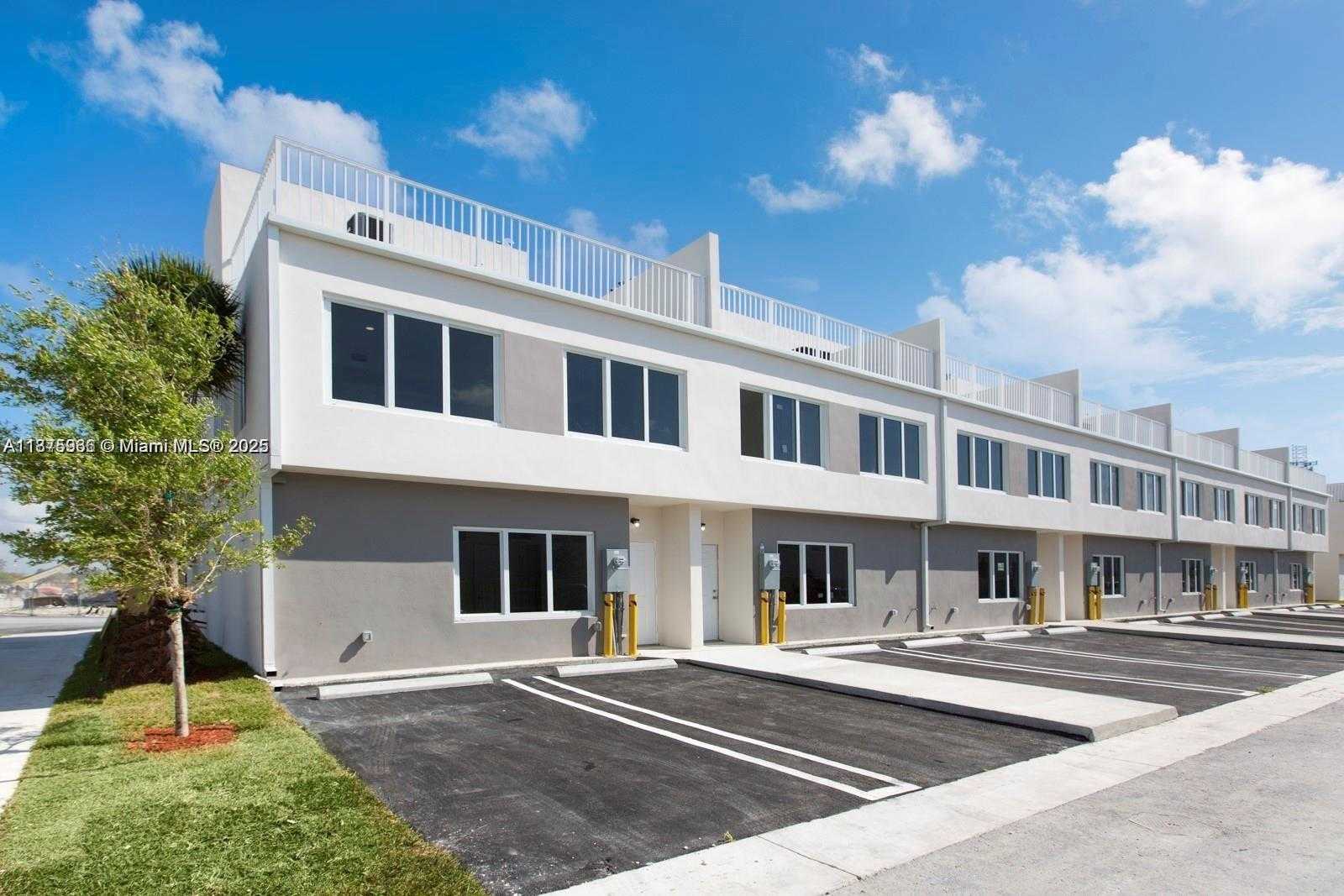 Small Image of 25761 SOUTH WEST 144TH AVE, Homestead Number 16