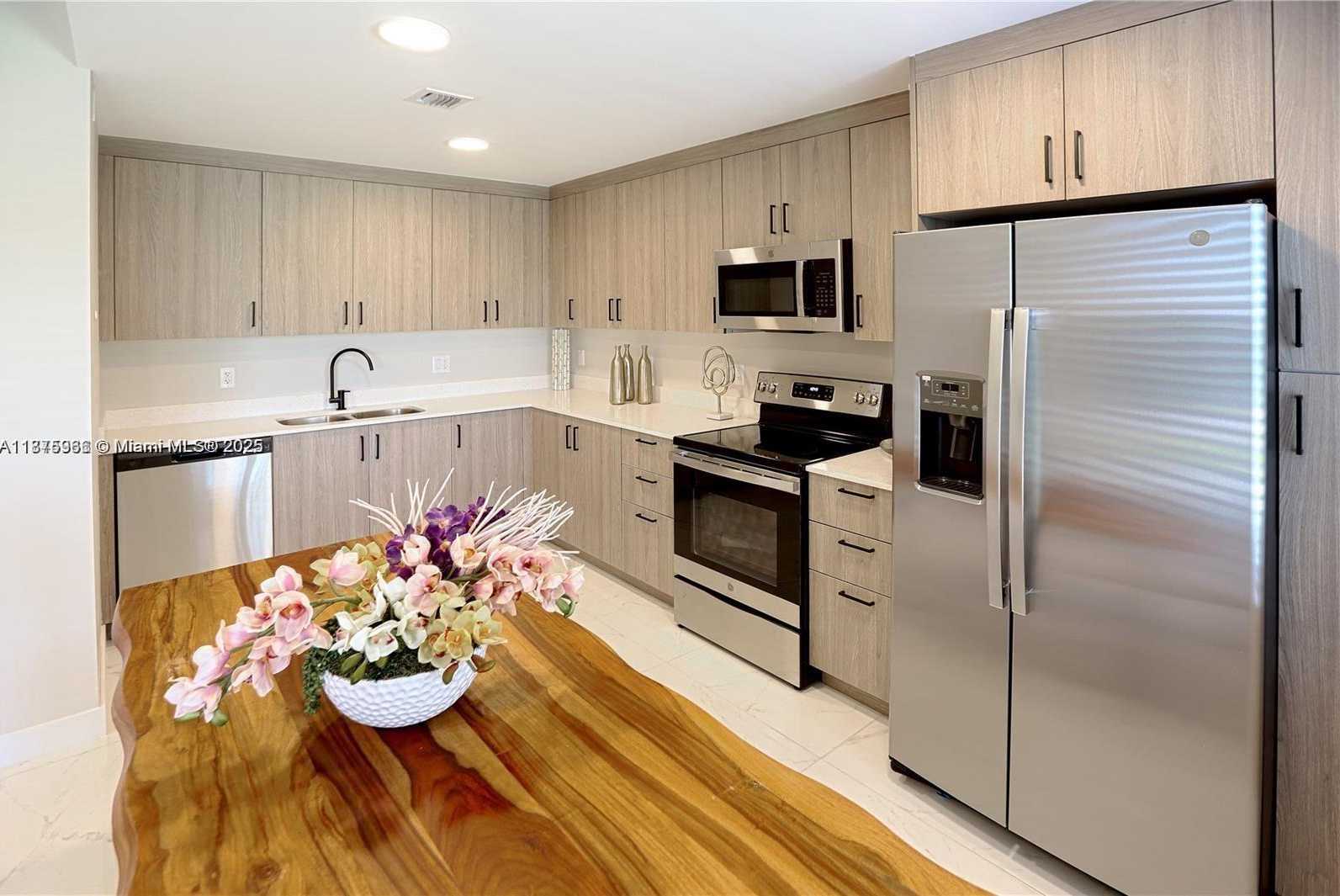 Small Image of 25761 SOUTH WEST 144TH AVE, Homestead Number 5
