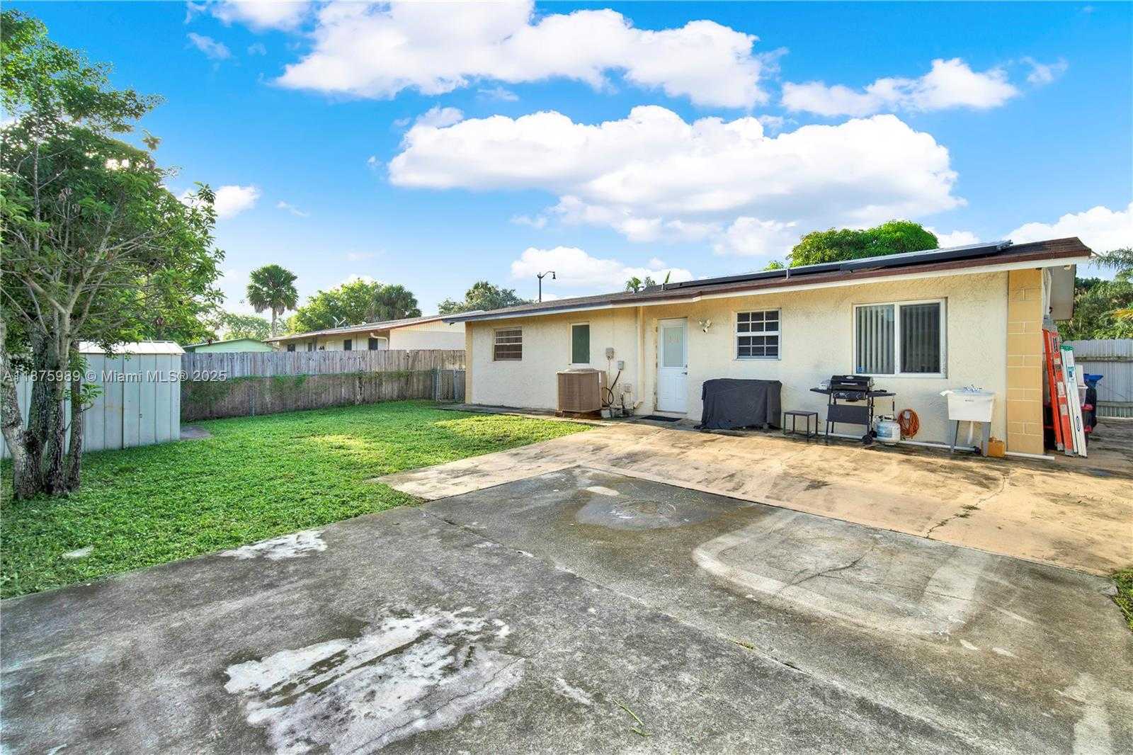 Small Image of 2771 NORTH WEST 8TH ST, Pompano Beach Number 21