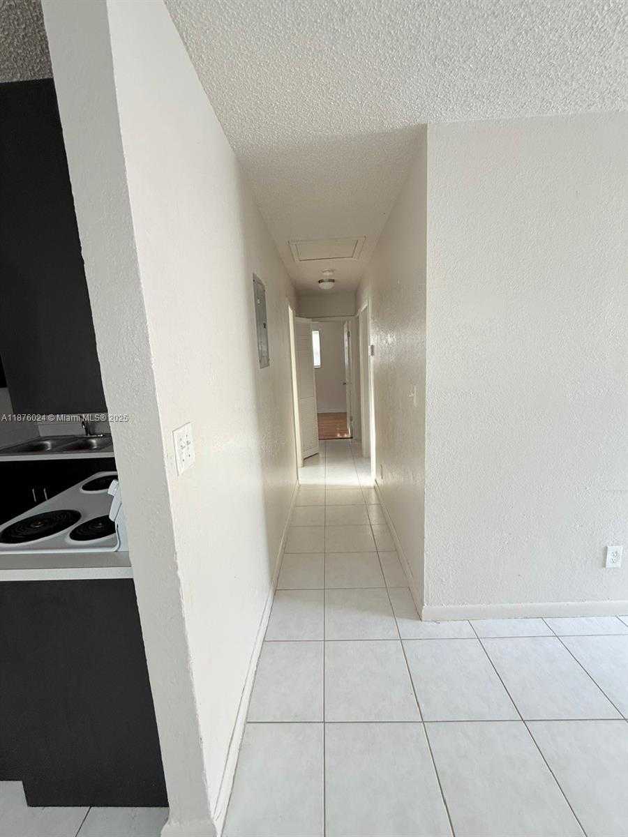 Small Image of 2798 NORTH WEST 9TH PL, Fort Lauderdale Number 10