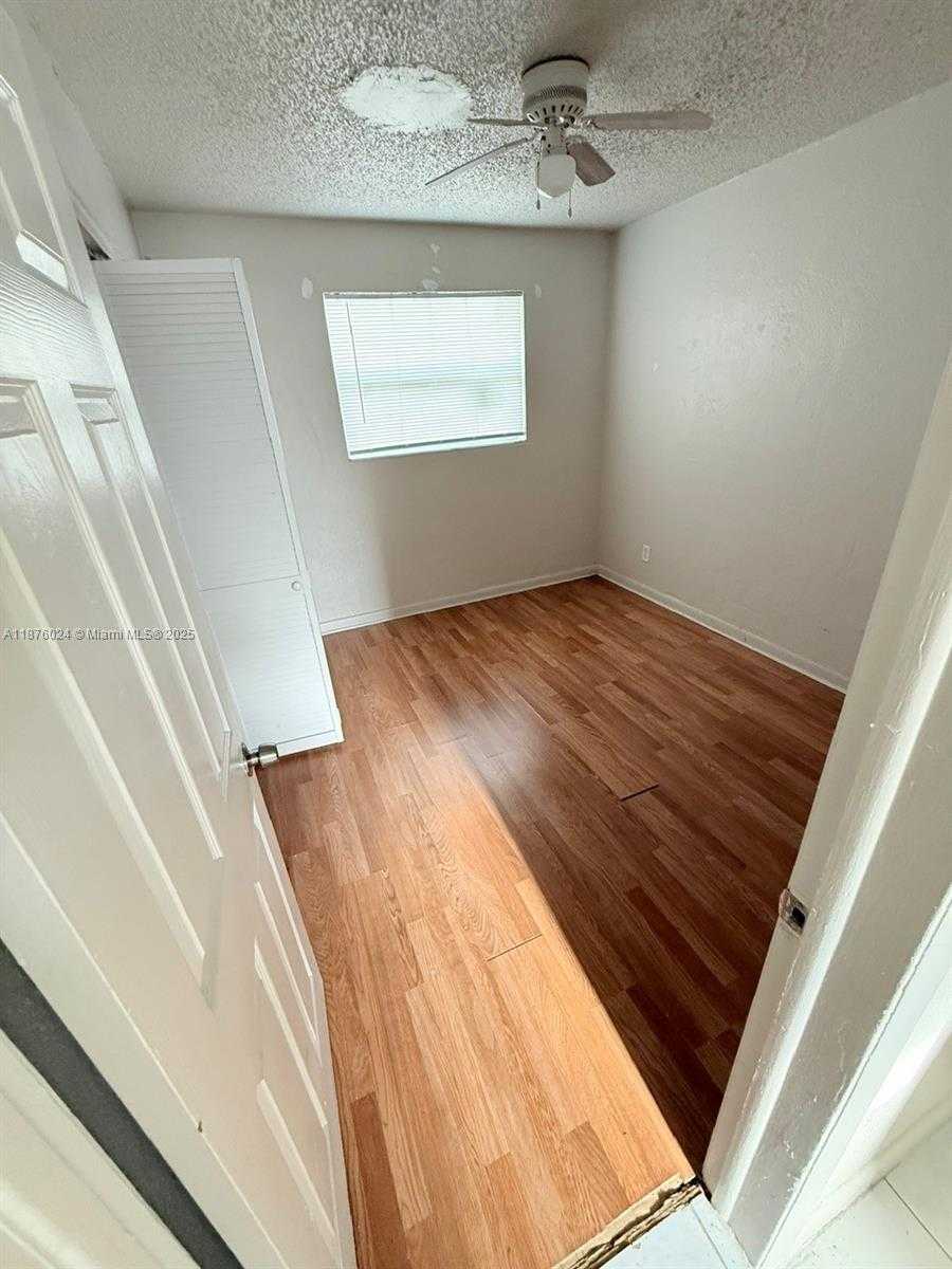 Small Image of 2798 NORTH WEST 9TH PL, Fort Lauderdale Number 12