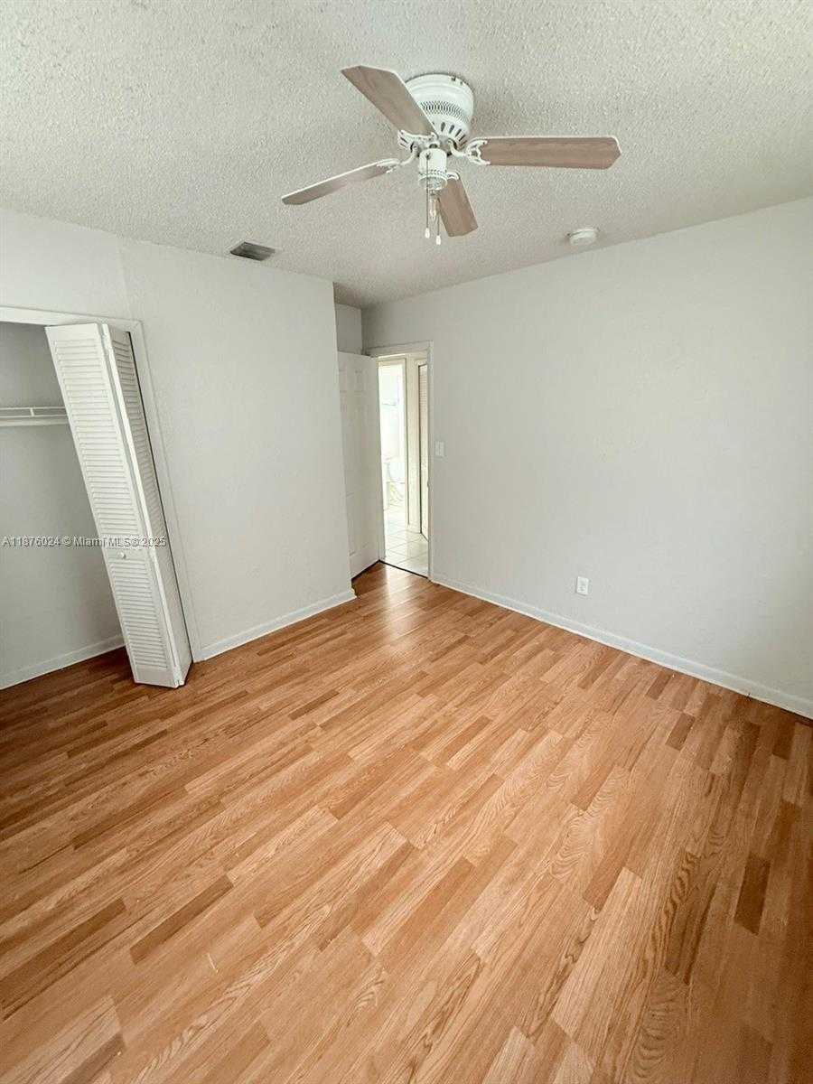 Small Image of 2798 NORTH WEST 9TH PL, Fort Lauderdale Number 15