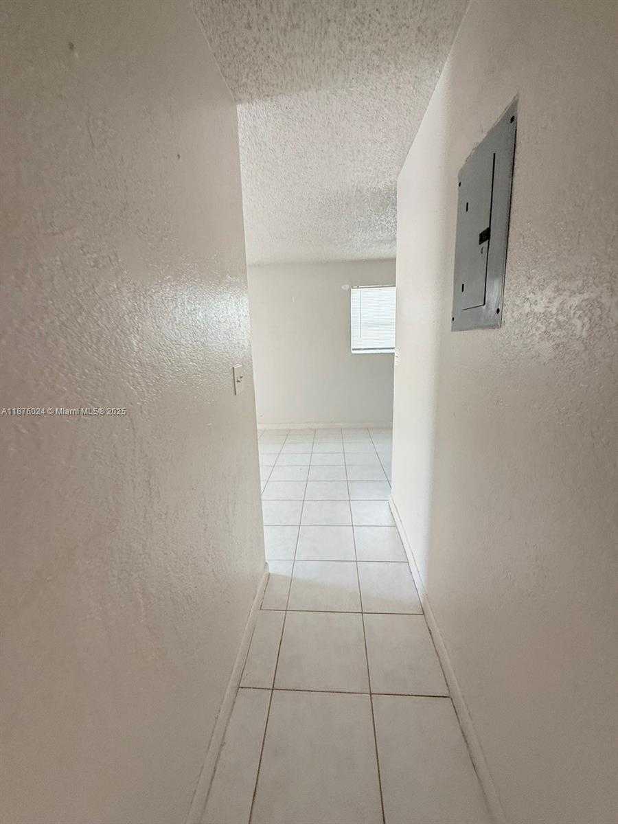 Small Image of 2798 NORTH WEST 9TH PL, Fort Lauderdale Number 18