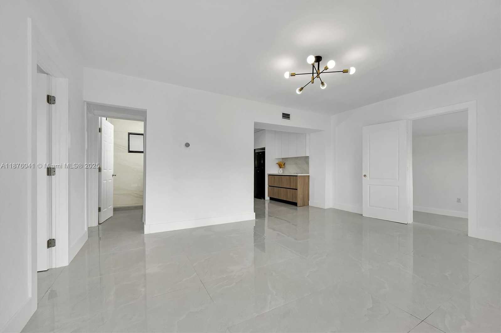 Small Image of Miami Number 27