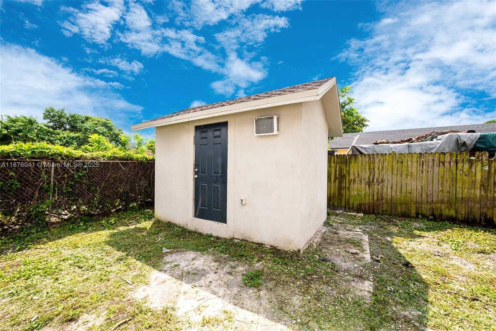 Small Image of Miami Number 6