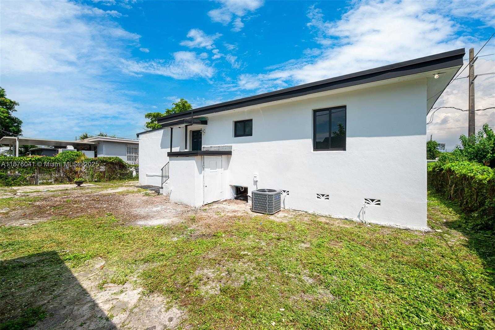 Small Image of Miami Number 8