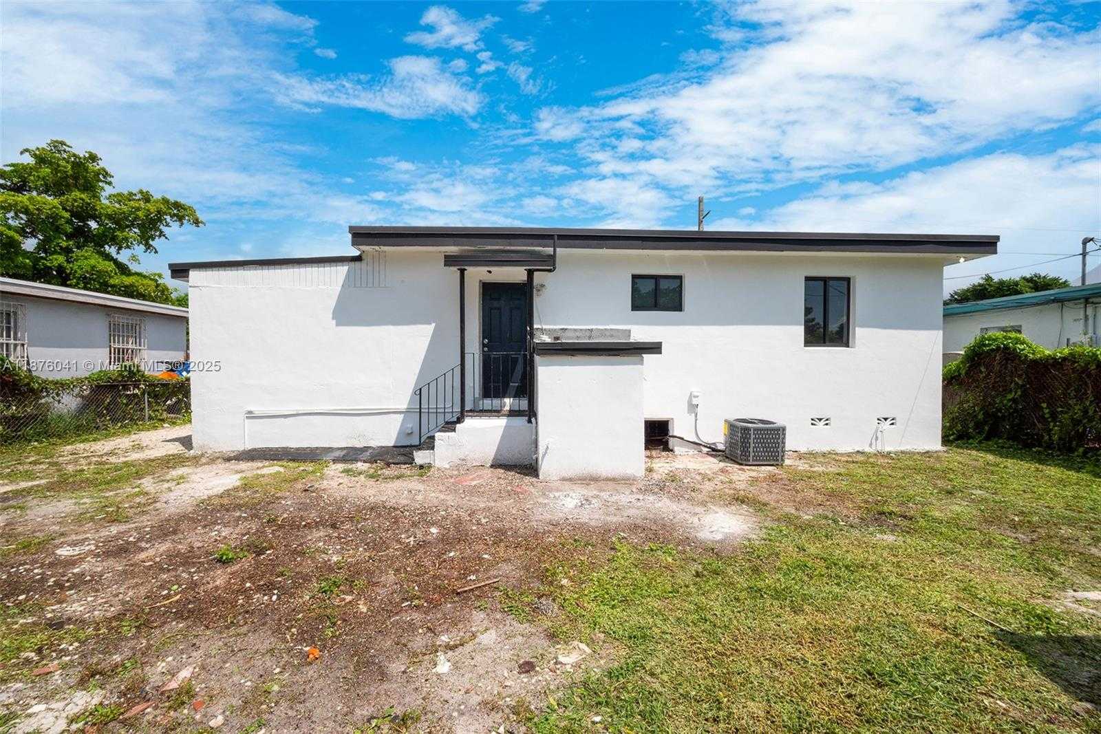 Small Image of Miami Number 9