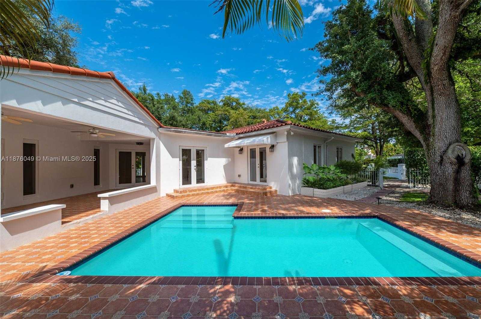 Small Image of 1820 FERDINAND ST, Coral Gables Number 10