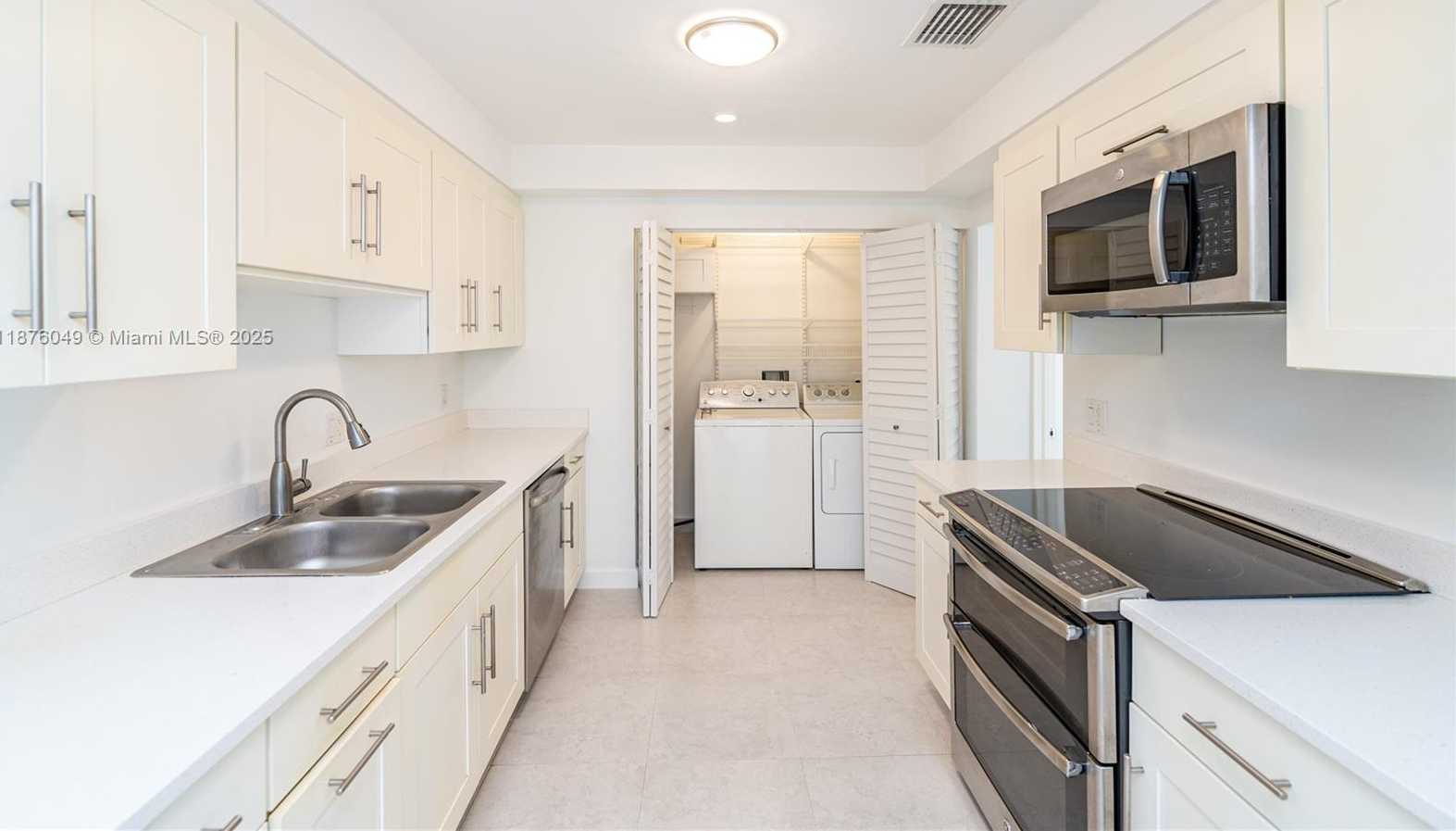 Small Image of 1820 FERDINAND ST, Coral Gables Number 26