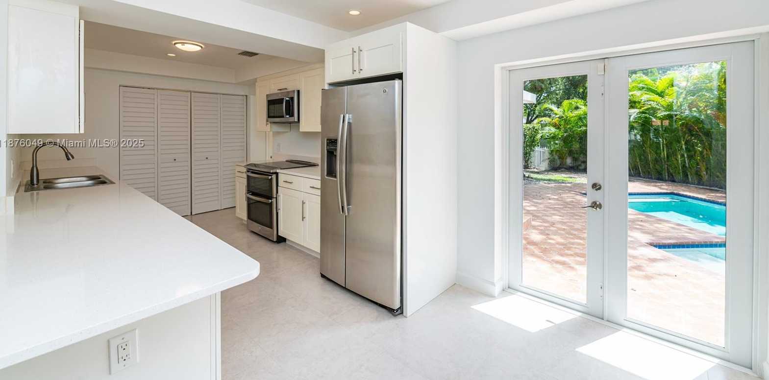 Small Image of 1820 FERDINAND ST, Coral Gables Number 4