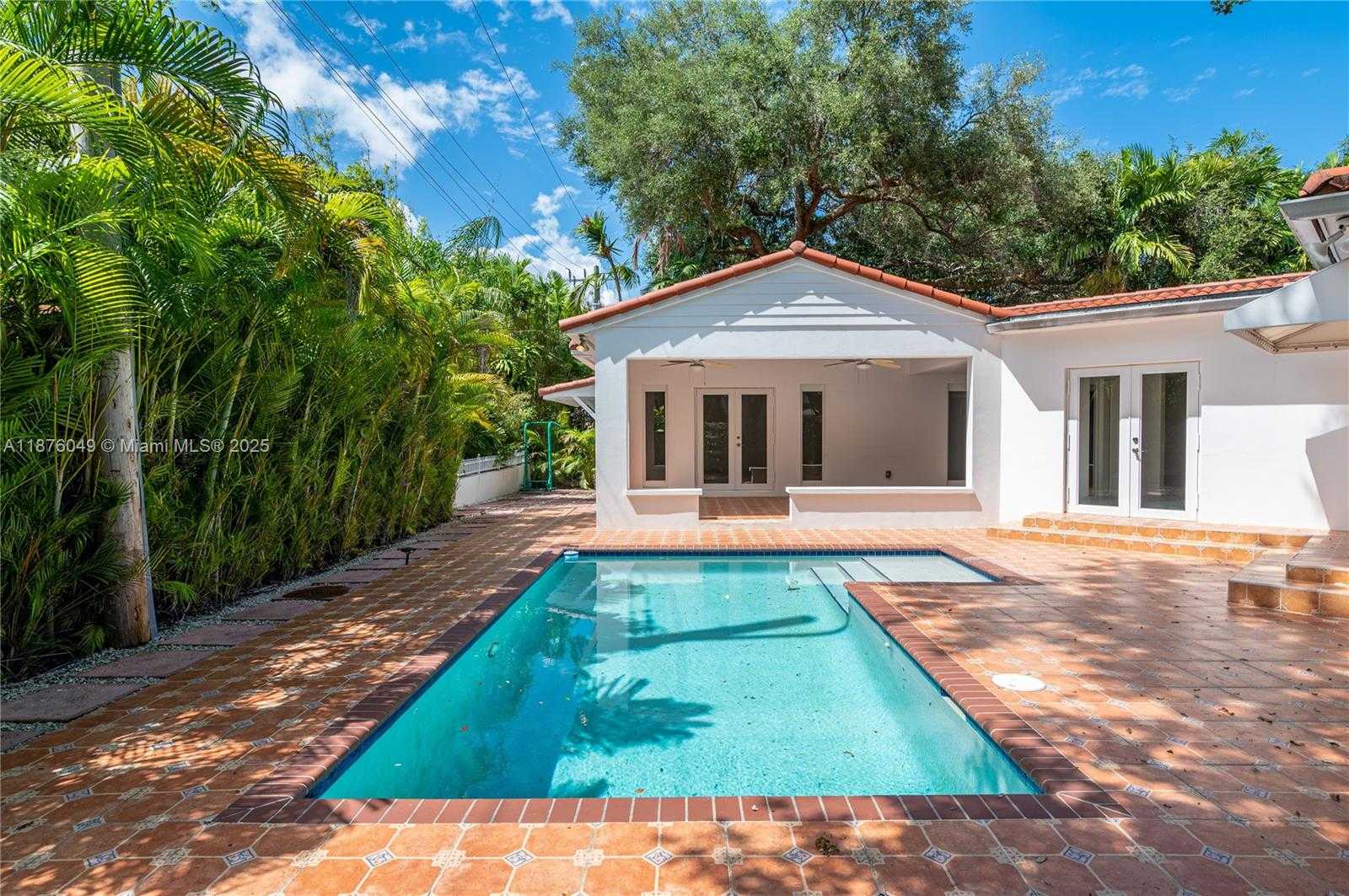 Small Image of 1820 FERDINAND ST, Coral Gables Number 43
