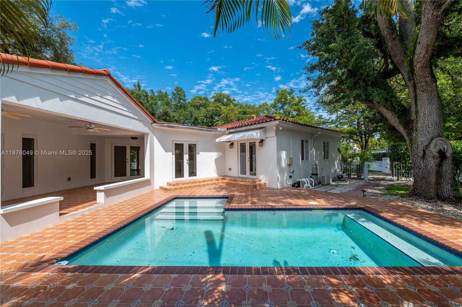 Small Image of 1820 FERDINAND ST, Coral Gables Number 44