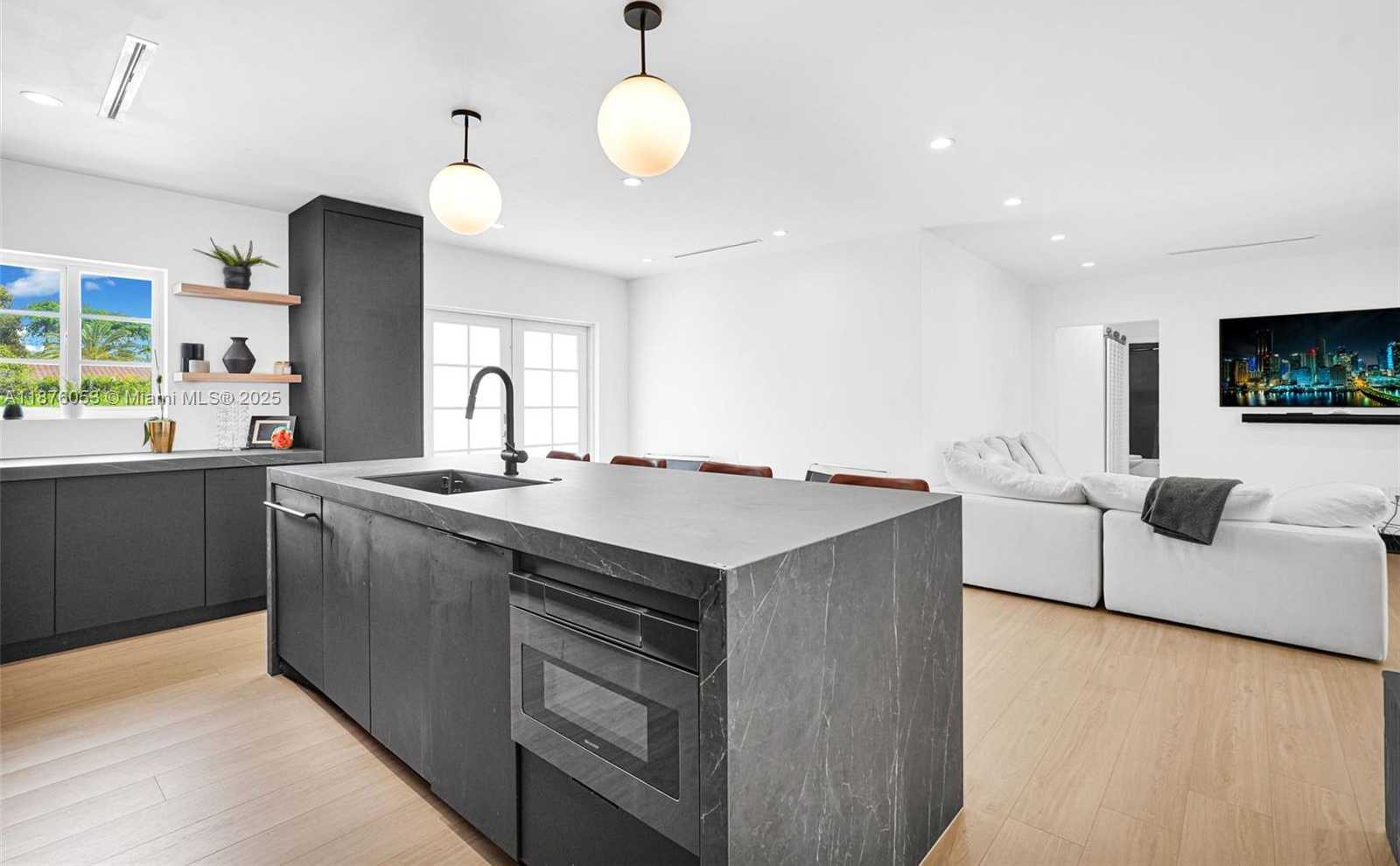 Small Image of 6135 SOUTH WEST 29TH ST, Miami Number 8