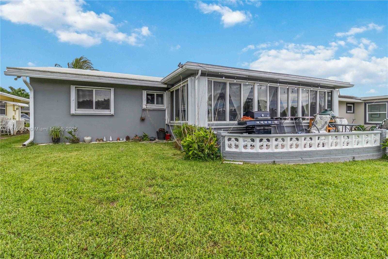 Small Image of 4507 NORTH WEST 44TH ST, Tamarac Number 27