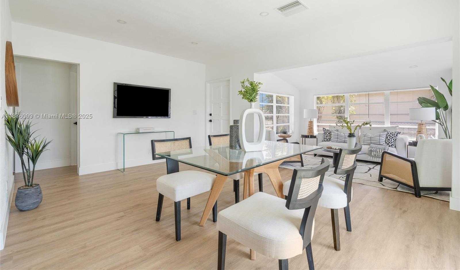 Small Image of 3230 TAFT ST, Hollywood Number 11