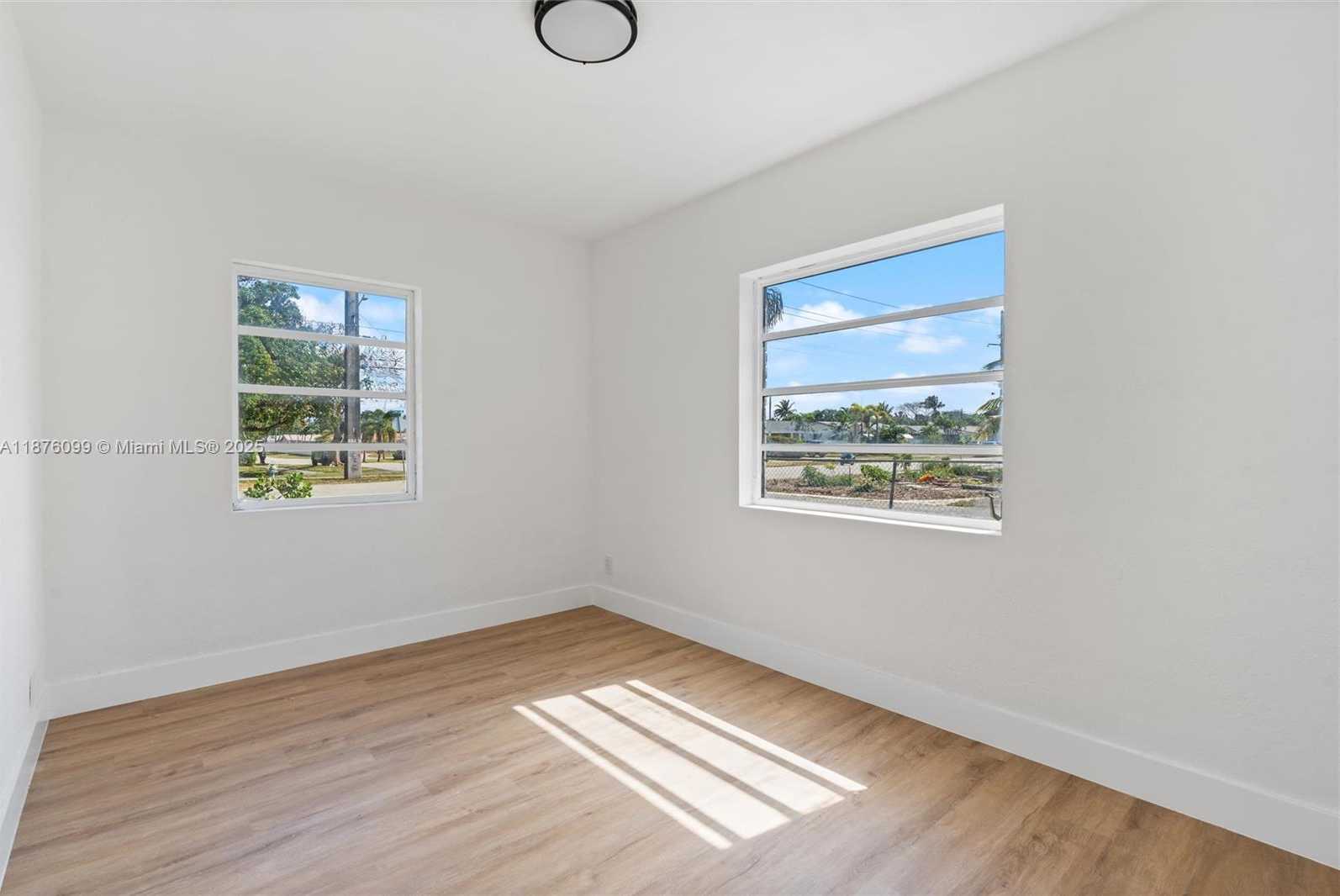 Small Image of 3230 TAFT ST, Hollywood Number 20