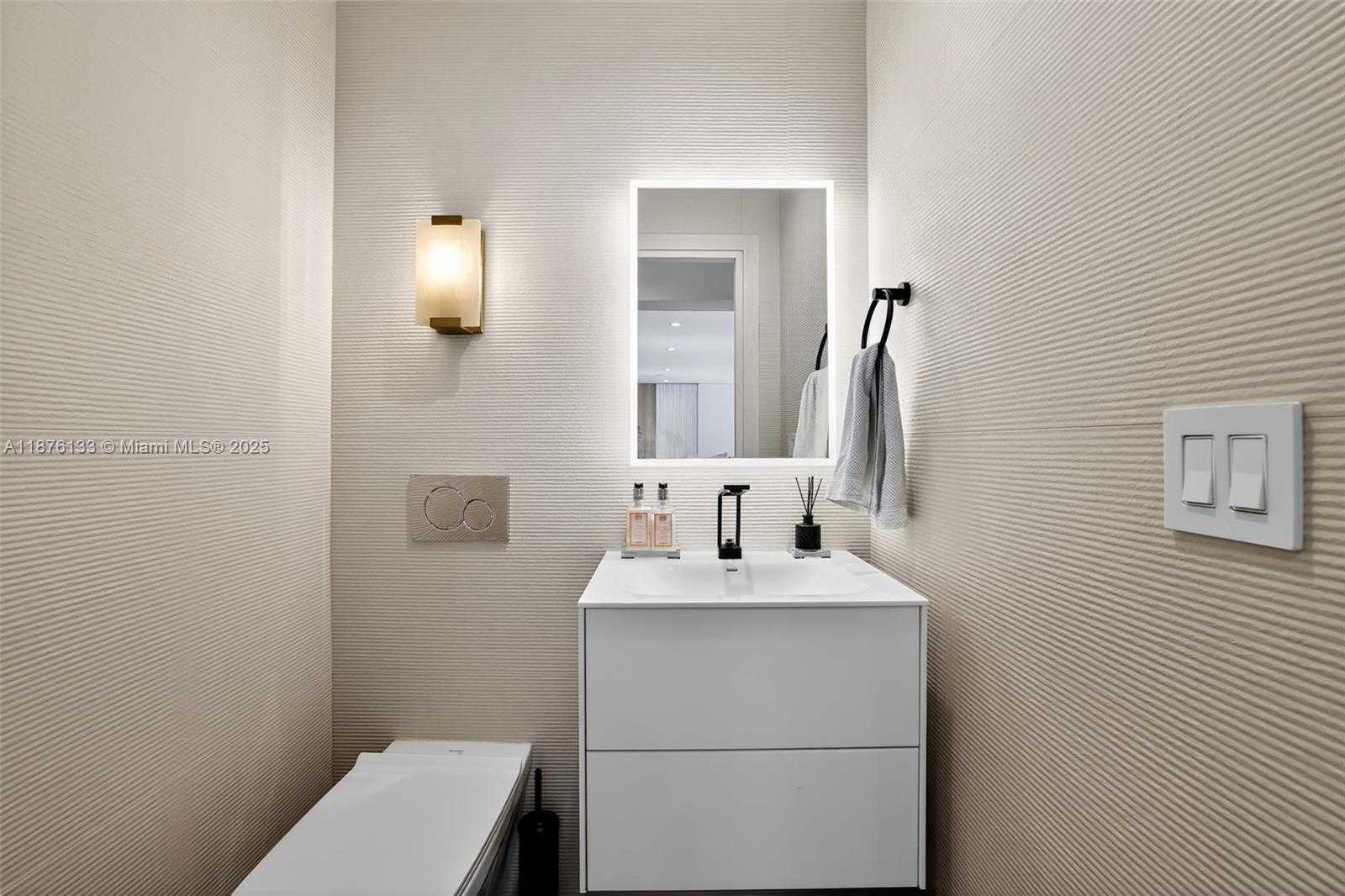 Small Image of 10740 SOUTH WEST 73RD CT, Pinecrest Number 14
