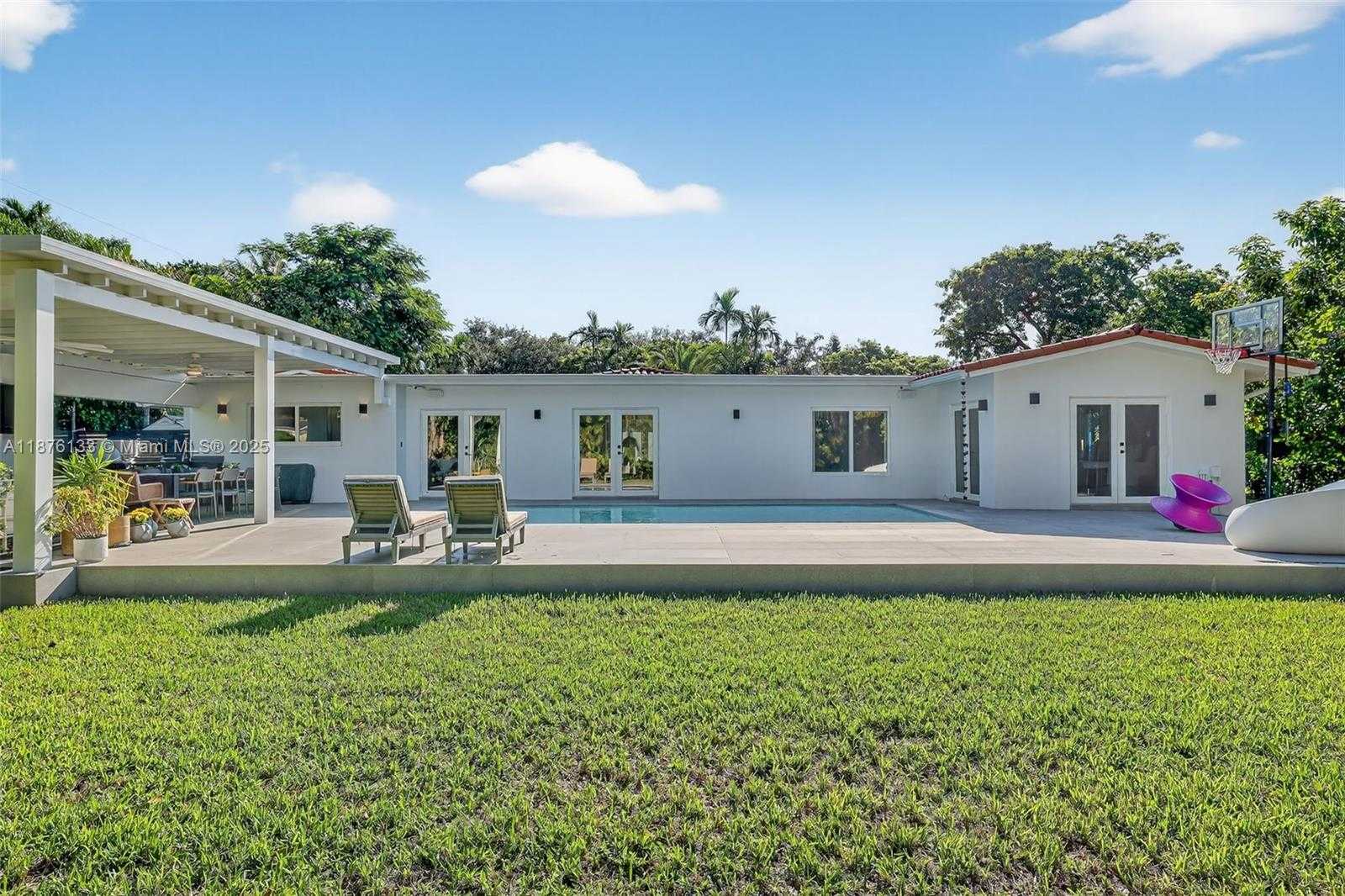 Small Image of 10740 SOUTH WEST 73RD CT, Pinecrest Number 29