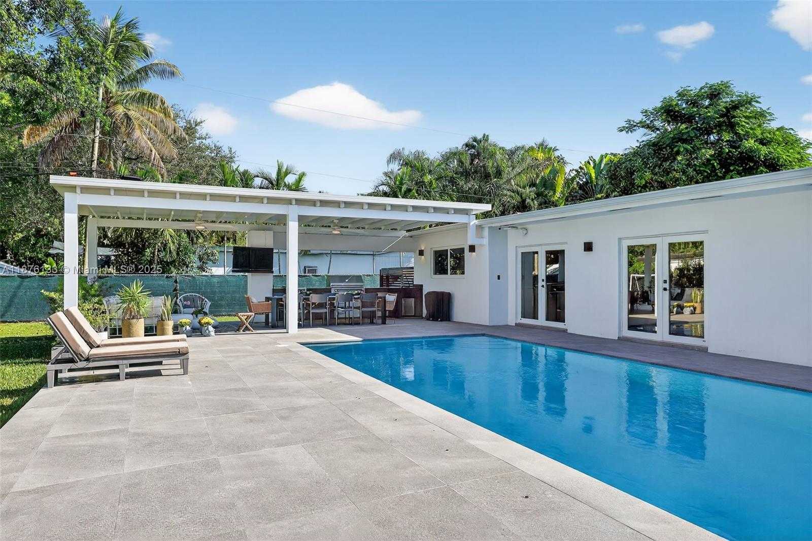 Small Image of 10740 SOUTH WEST 73RD CT, Pinecrest Number 31