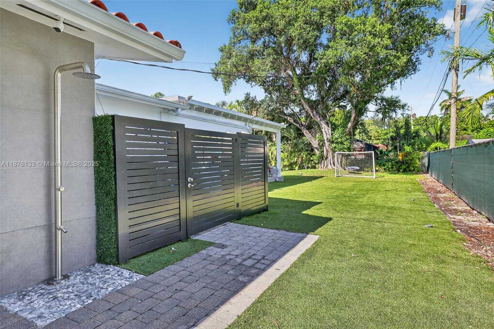 Small Image of 10740 SOUTH WEST 73RD CT, Pinecrest Number 35