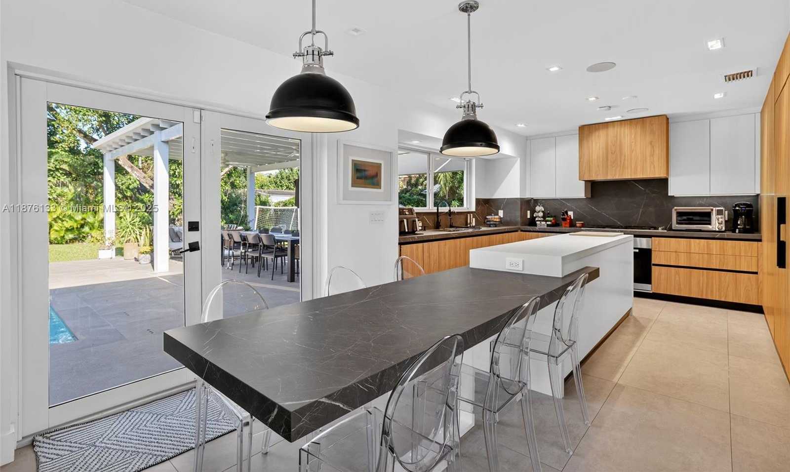 Small Image of 10740 SOUTH WEST 73RD CT, Pinecrest Number 6