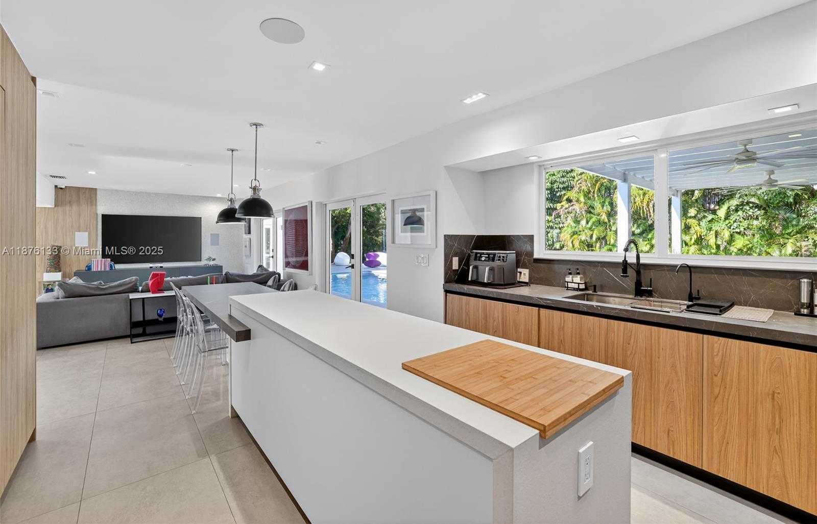 Small Image of 10740 SOUTH WEST 73RD CT, Pinecrest Number 9