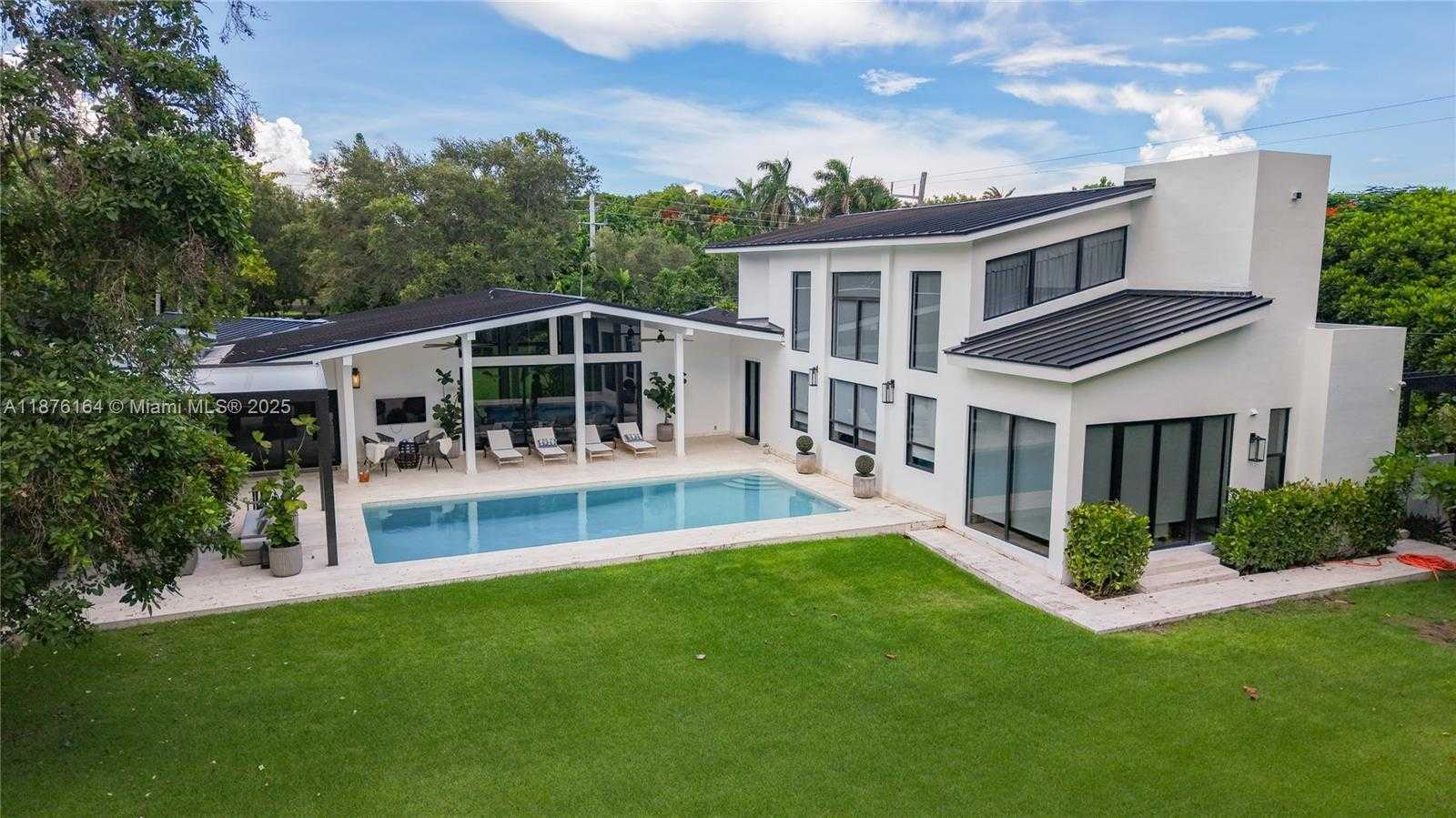 Small Image of 6000 SOUTH WEST 120TH ST, Pinecrest Number 16