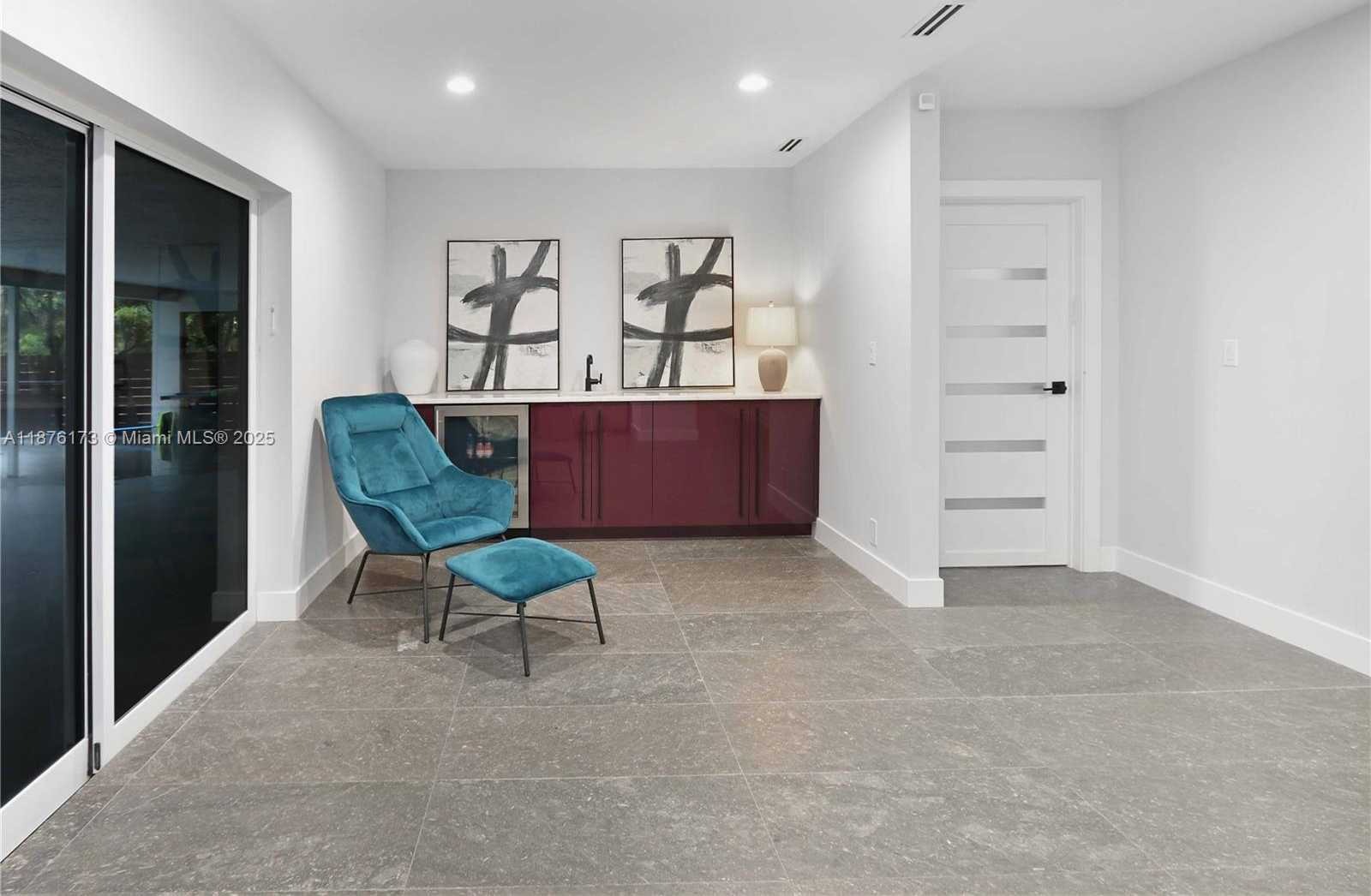 Small Image of 840 SOUTH SOUTHLAKE DR, Hollywood Number 15