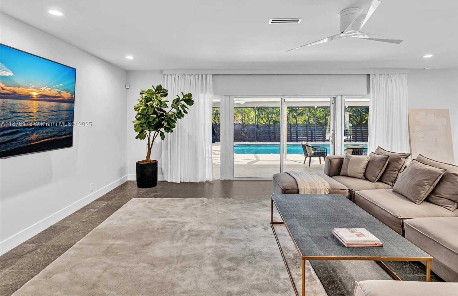 Small Image of 840 SOUTH SOUTHLAKE DR, Hollywood Number 17