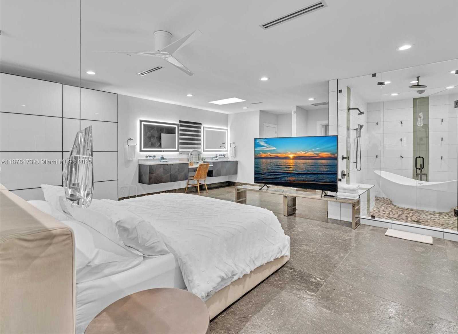 Small Image of 840 SOUTH SOUTHLAKE DR, Hollywood Number 21