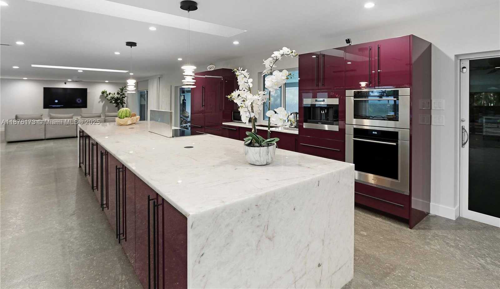 Small Image of 840 SOUTH SOUTHLAKE DR, Hollywood Number 3