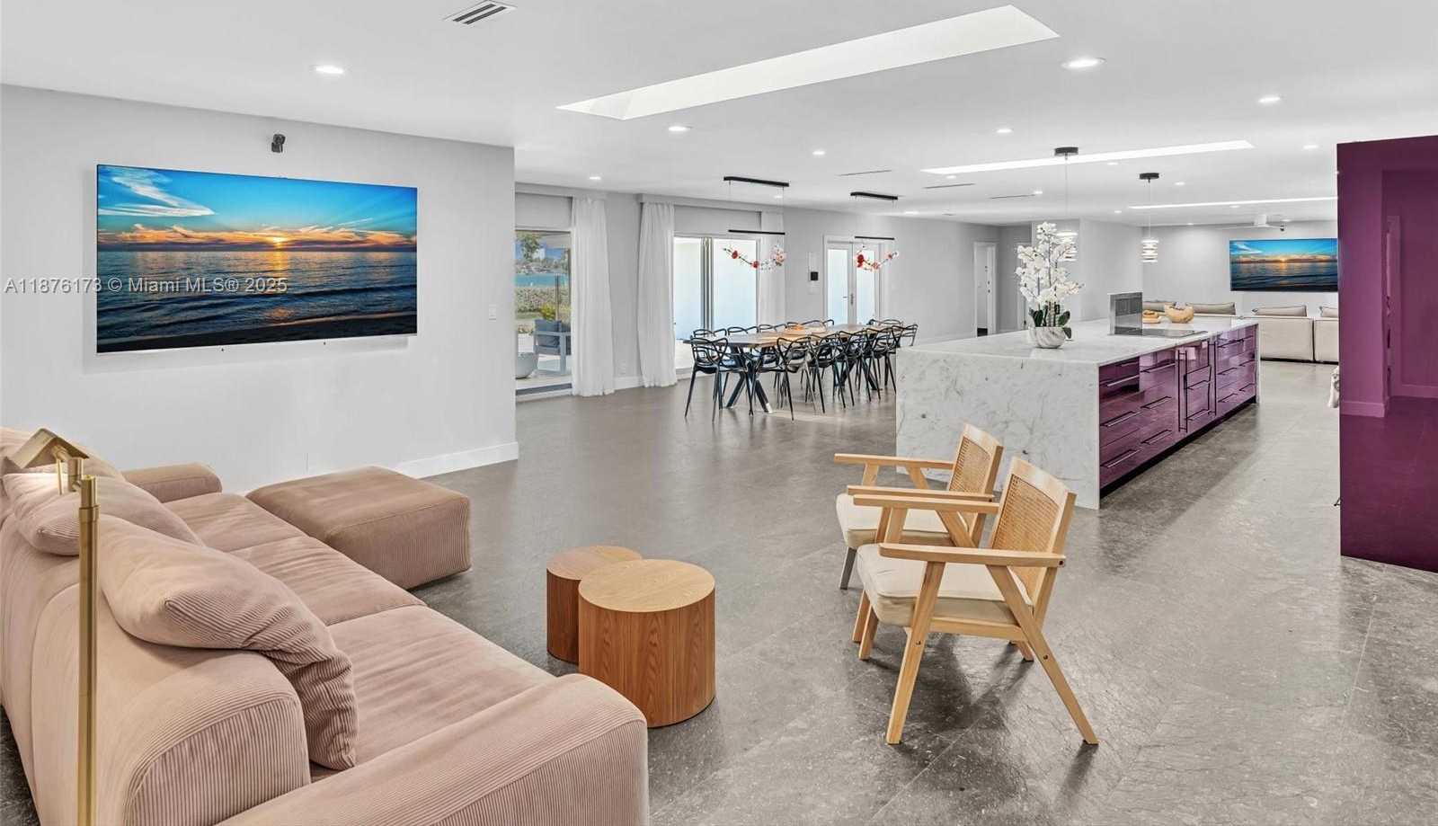 Small Image of 840 SOUTH SOUTHLAKE DR, Hollywood Number 4
