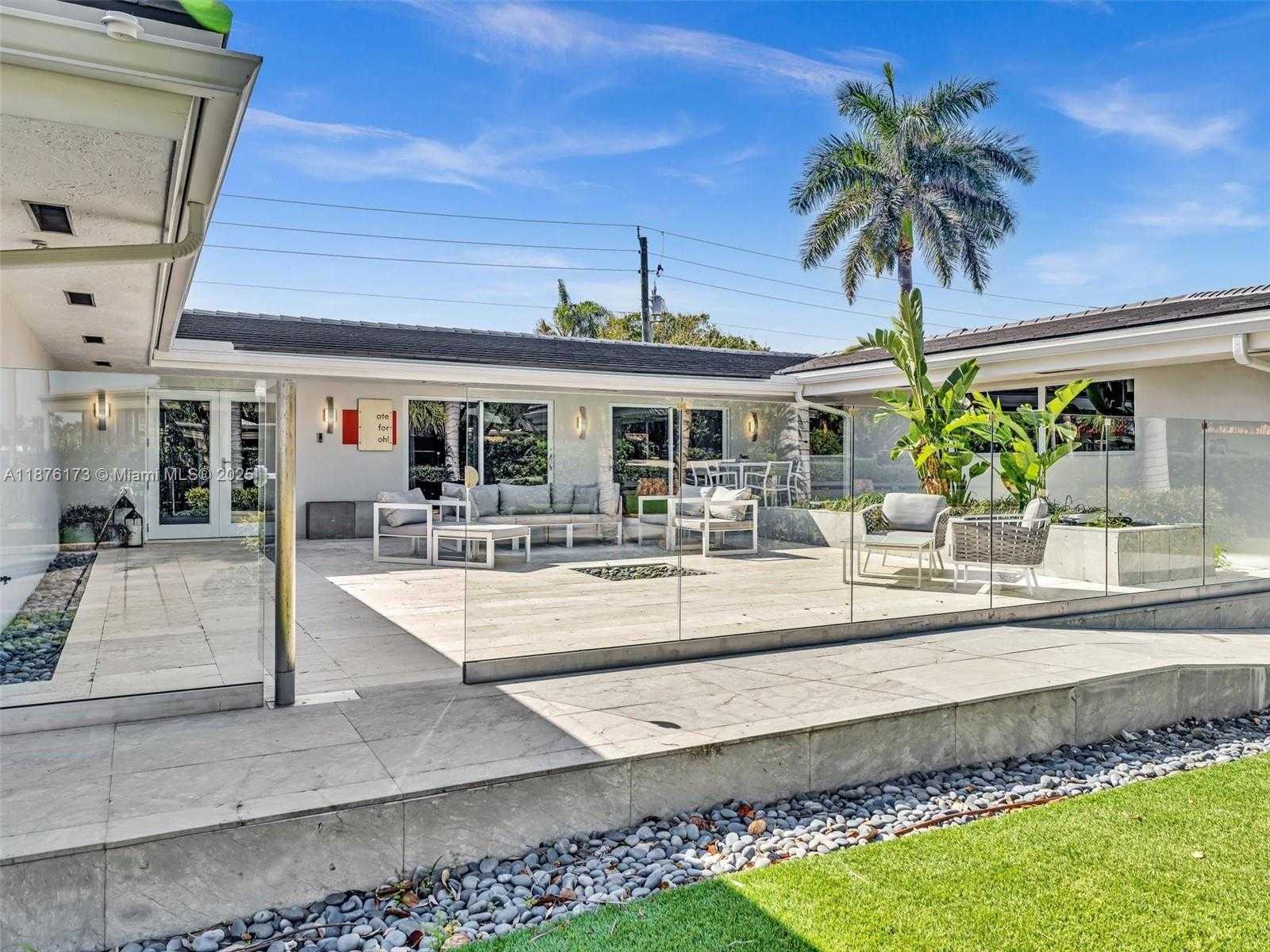 Small Image of 840 SOUTH SOUTHLAKE DR, Hollywood Number 43